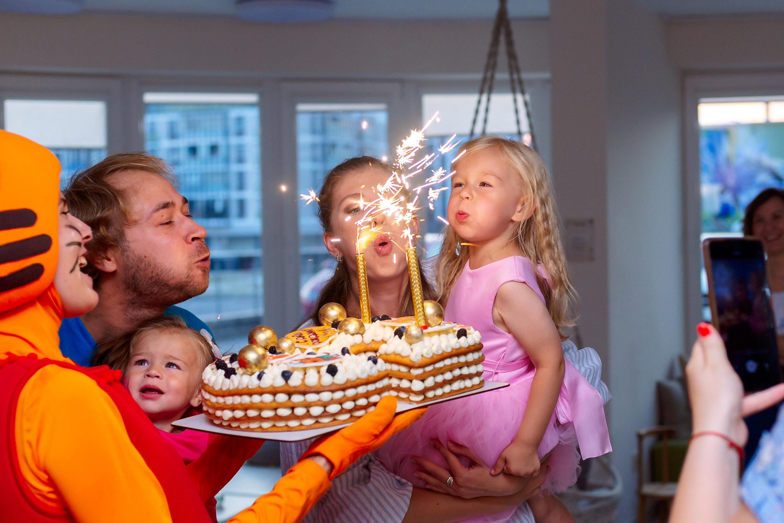 Алиса в Пуговке. Семейный детский фотограф. Фотосессия в Минске