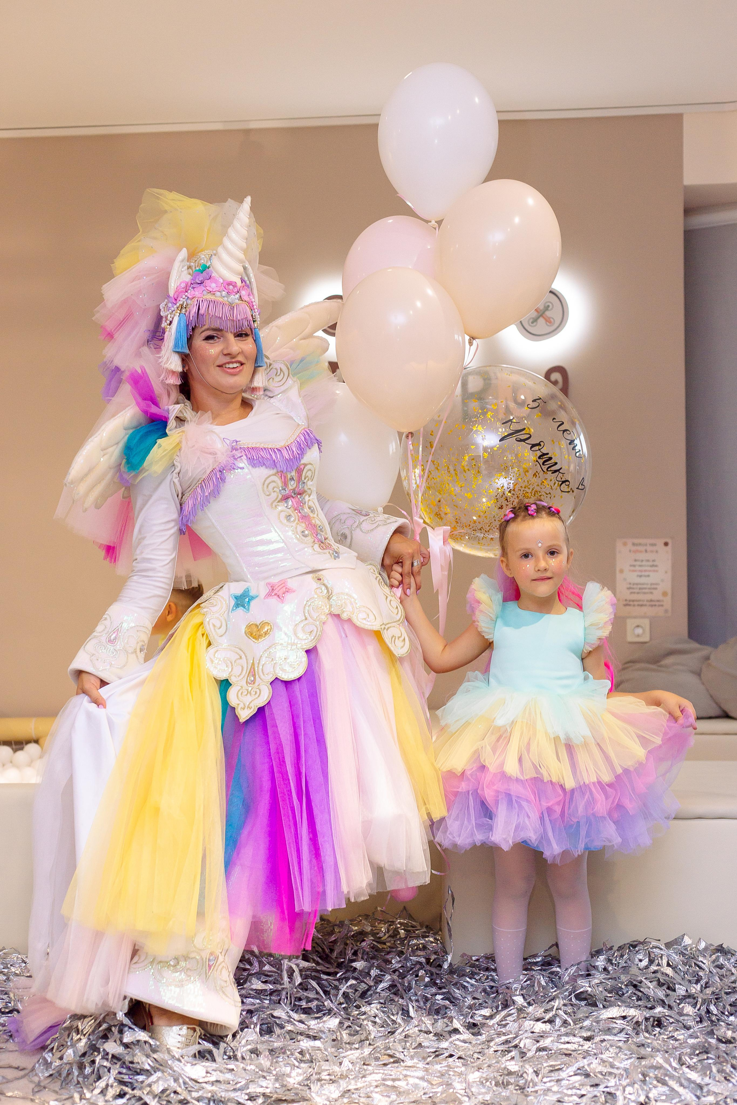 Вика в Пуговке. Семейный детский фотограф. Фотосессия в Минске