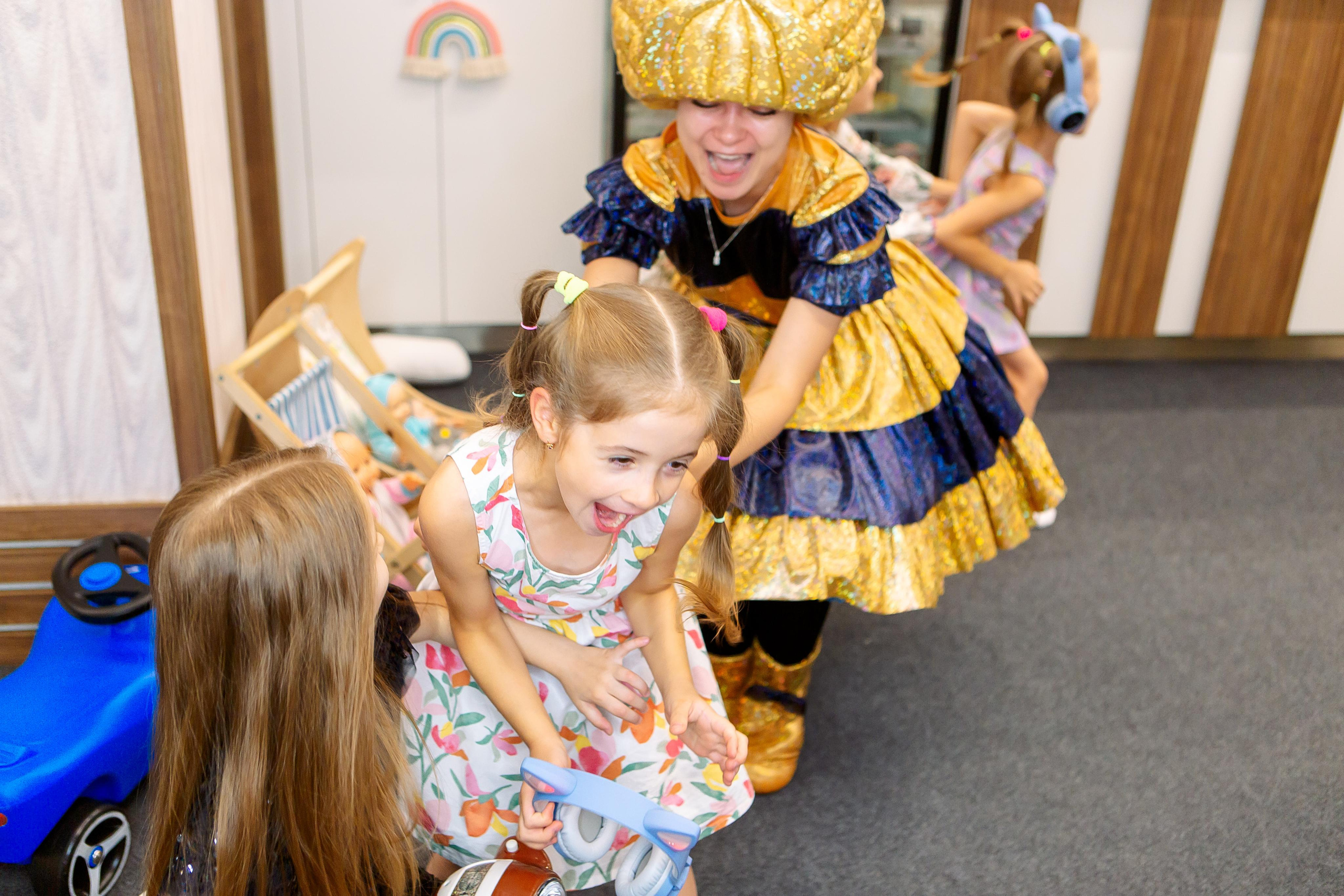 Софья и Кира. Семейный детский фотограф. Фотосессия в Минске