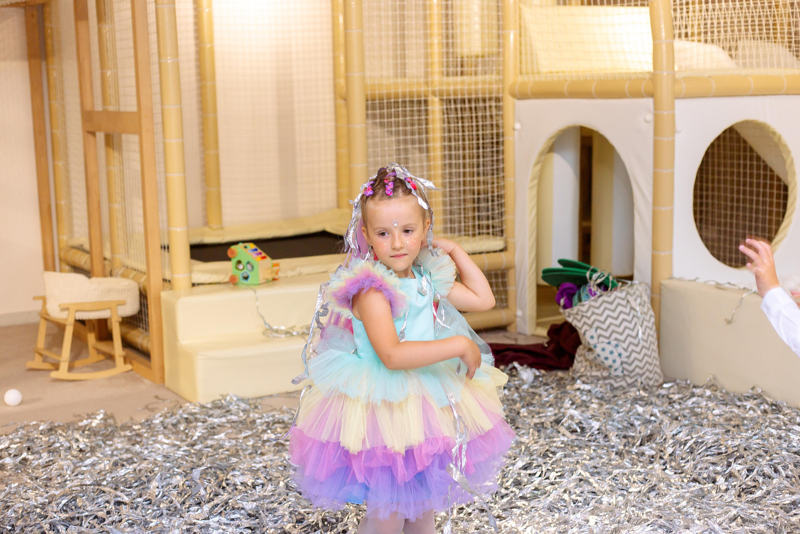 Вика в Пуговке. Семейный детский фотограф. Фотосессия в Минске