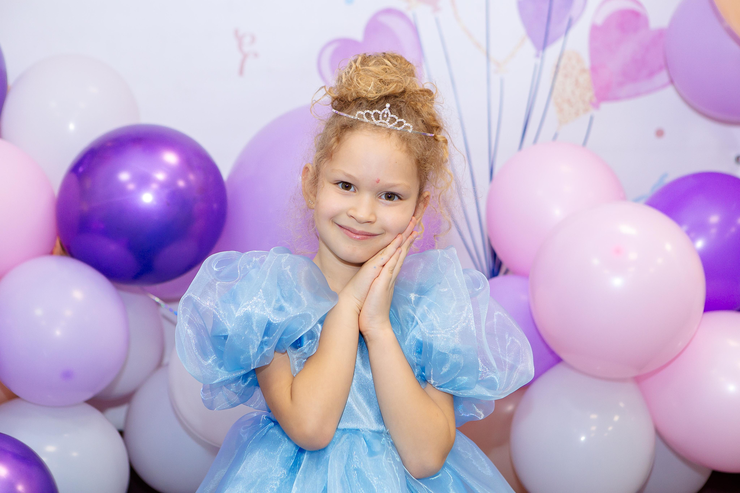 Иллария и Валерия в dana kids. Семейный детский фотограф. Фотосессия в Минске