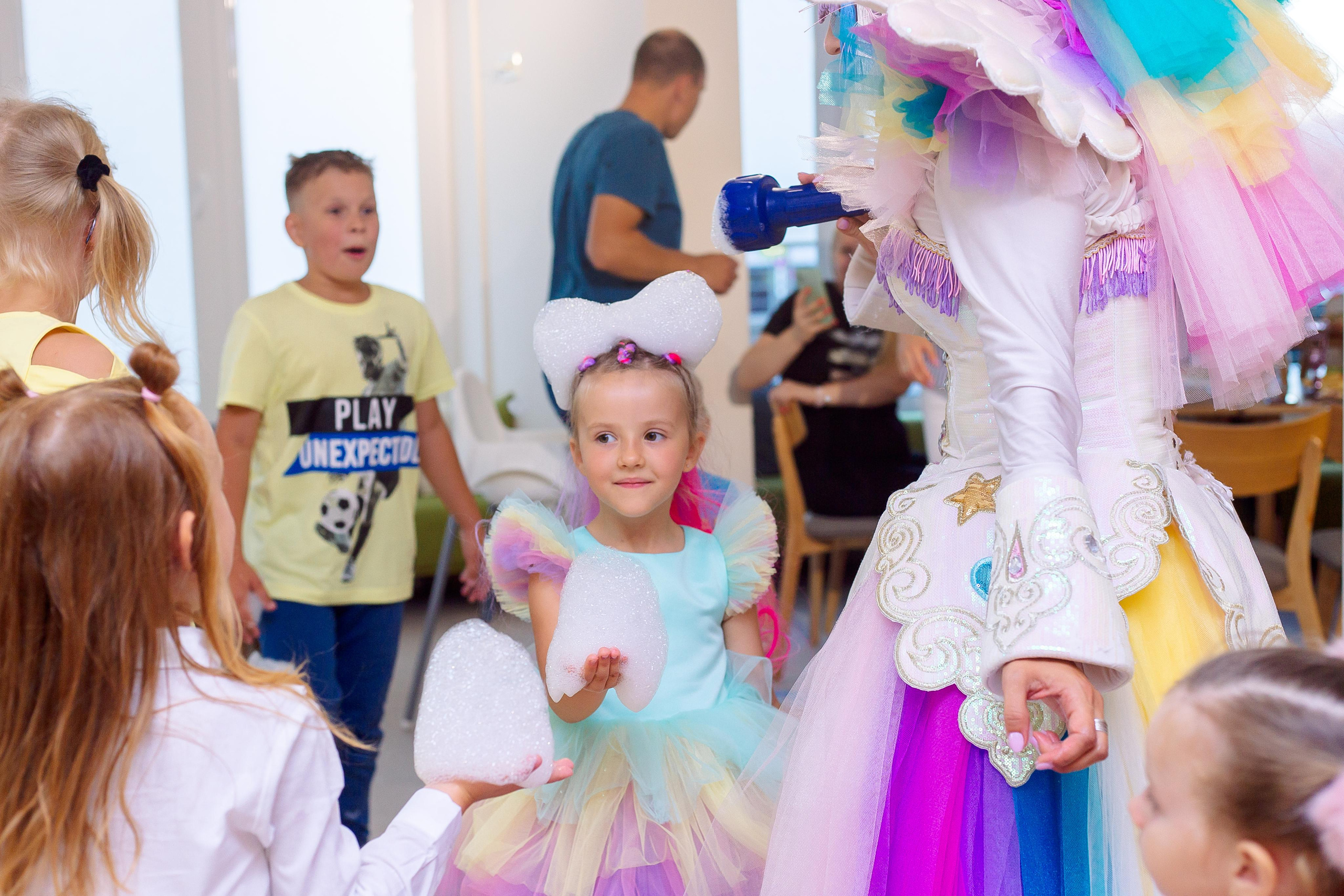 Вика в Пуговке. Семейный детский фотограф. Фотосессия в Минске