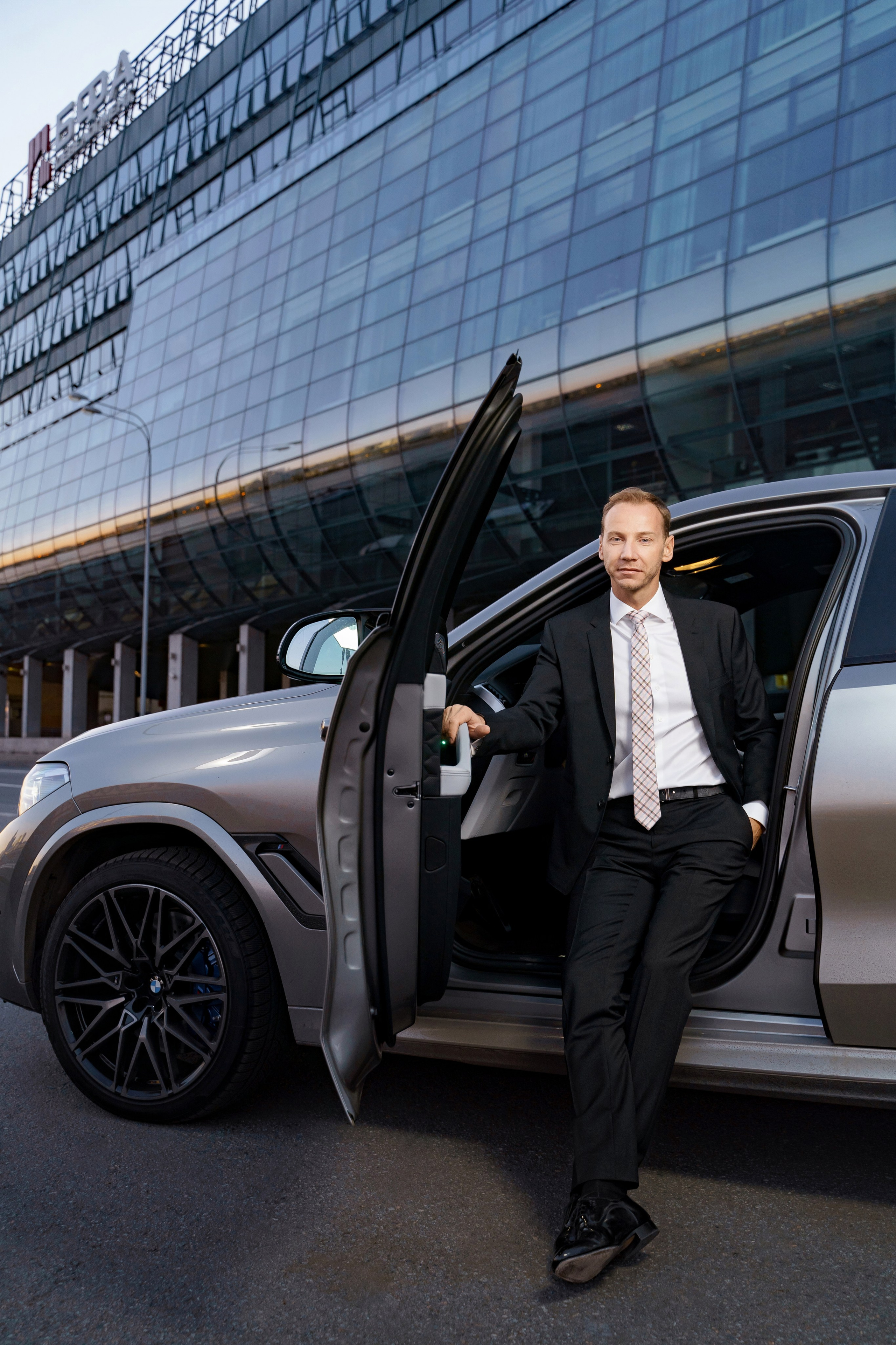 Имиджевые портреты для руководителя компании. КОРПОРАТИВНЫЙ, ИМИДЖЕВЫЙ И РЕПОРТАЖНЫЙ ФОТОГРАФ МАКСИМ МЕШ