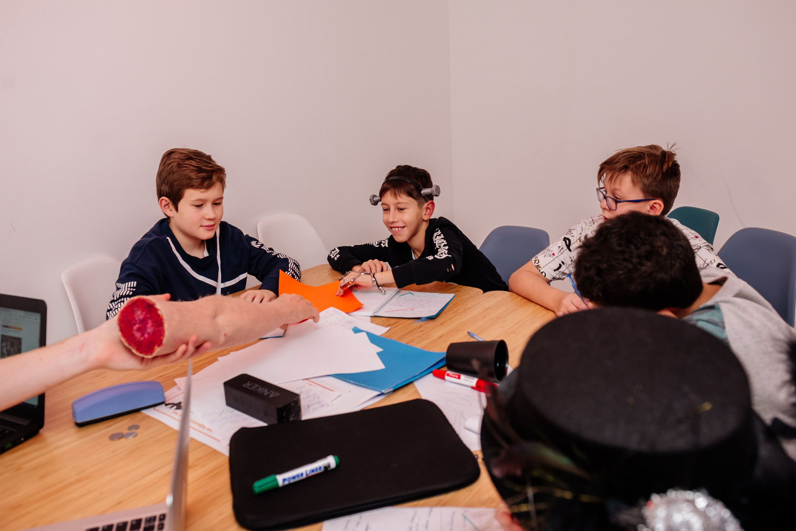 Английская школа. Study Lab. Фотограф LANA STIL. Семейный, репортажный фотограф, студия. Женский, мужской портрет. Фотографирую территориально в г. Королев, Москва, МО