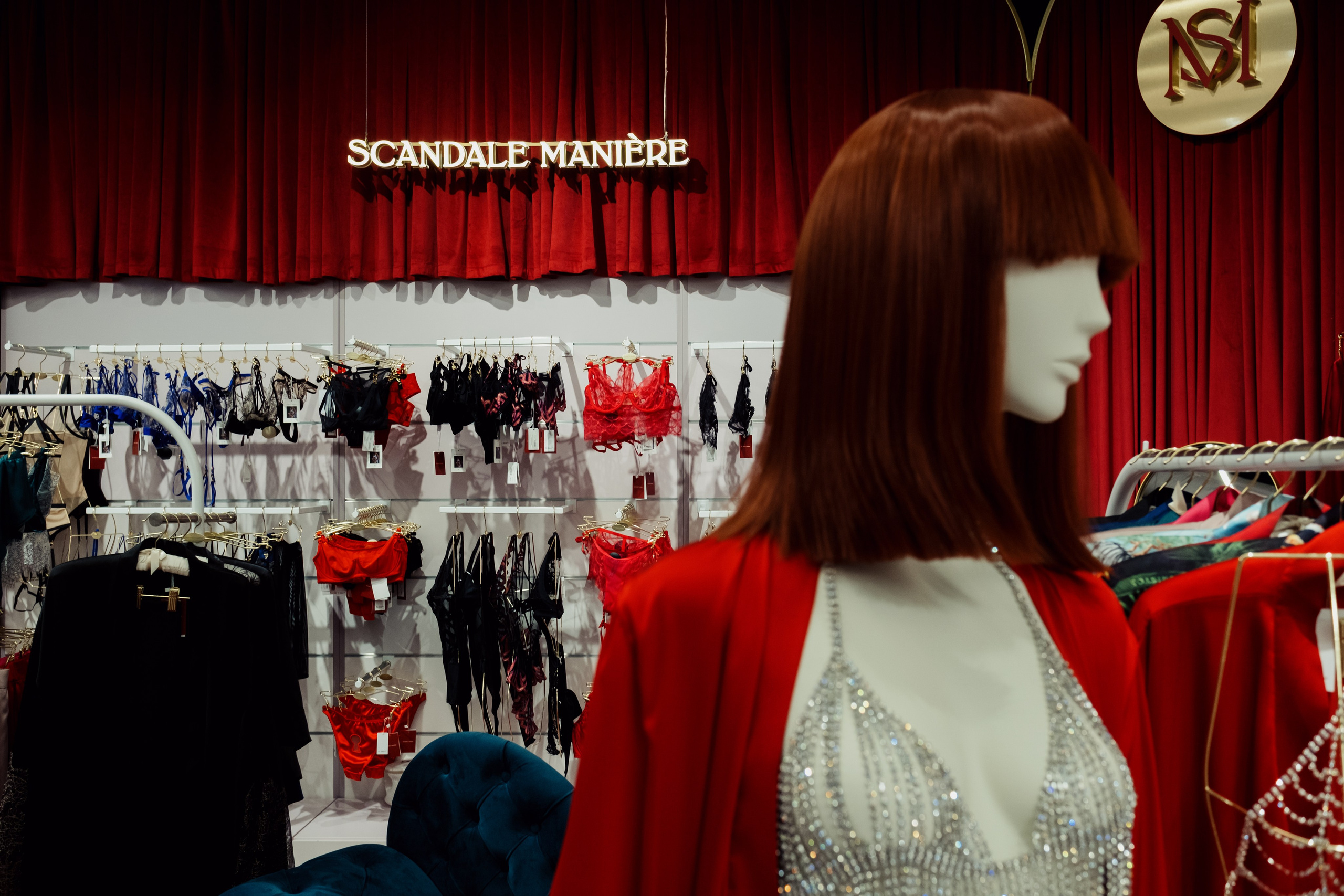 SCANDALE MANIERE. Репортажный и портретный фотограф в Москве Илья Спиридонов