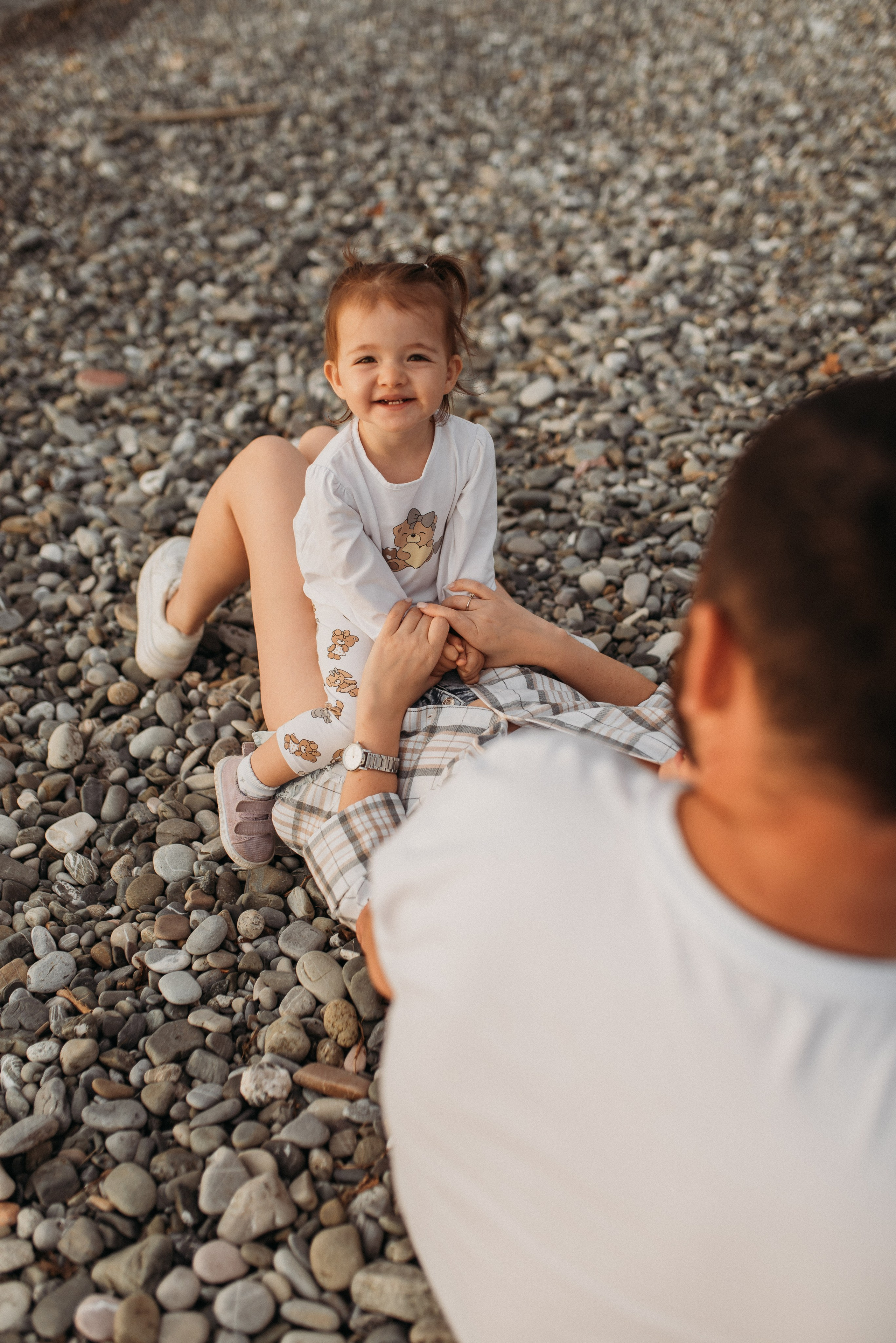 Семейная фотосессия на море на пляже в Сочи и Сириусе. Фотограф в Сочи — Маргарита Поганова