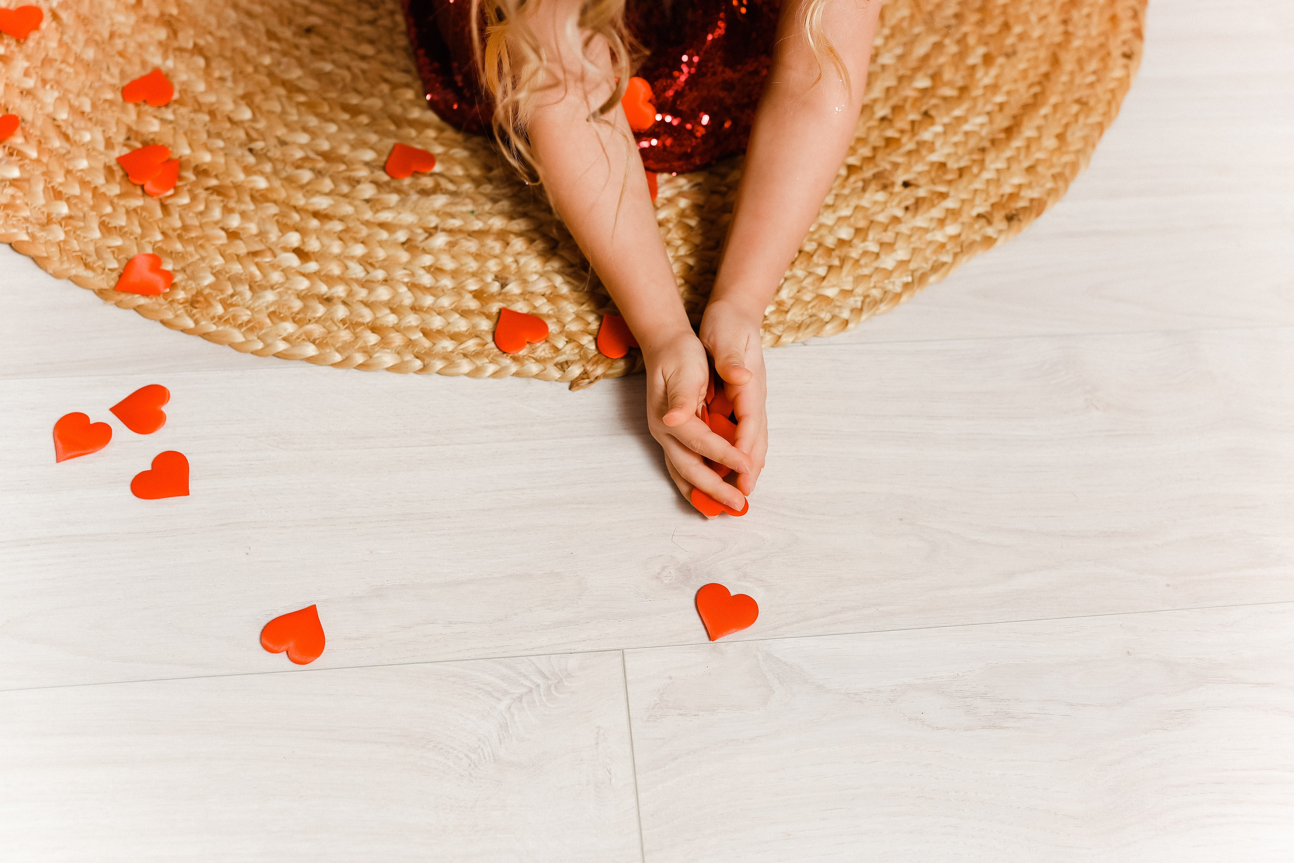 Сердечки. Фотограф новорожденных и детский фотограф в Екатеринбурге Ксени