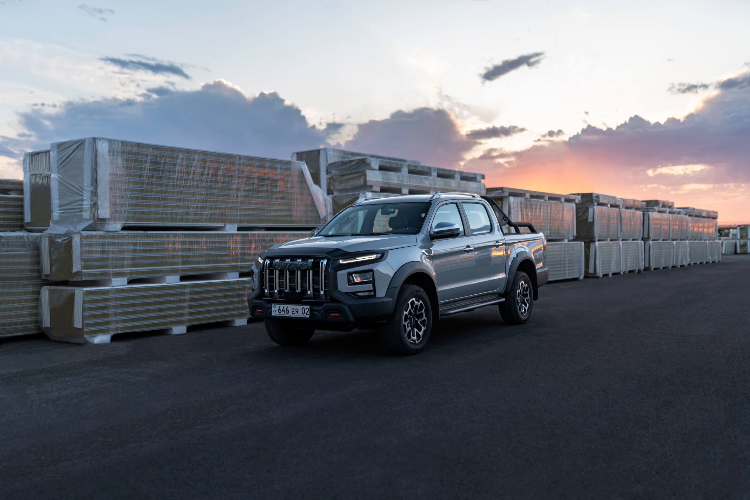 JAC T8 Pro. Чен Станислав | Автомобильный фотограф | Алматы, Казахстан