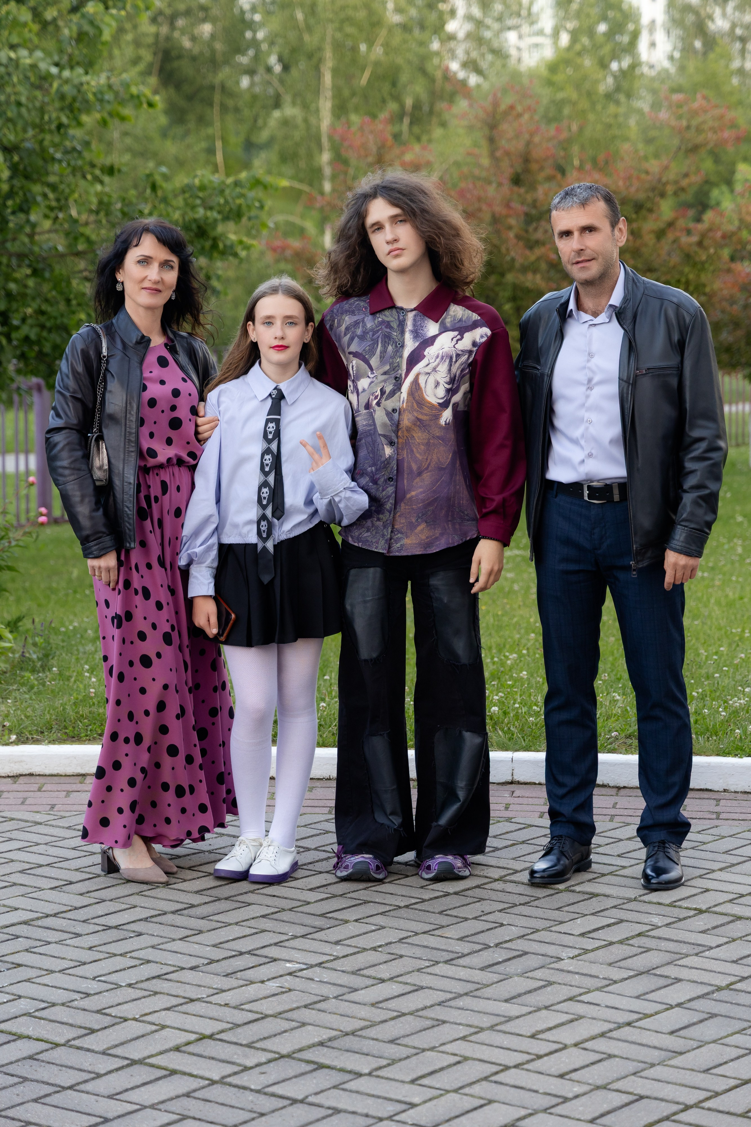 Школьный выпускной 2025 год в Минске, Беларуси. Свадебный фотограф в Минске/Беларуси Сергей Спиридонов