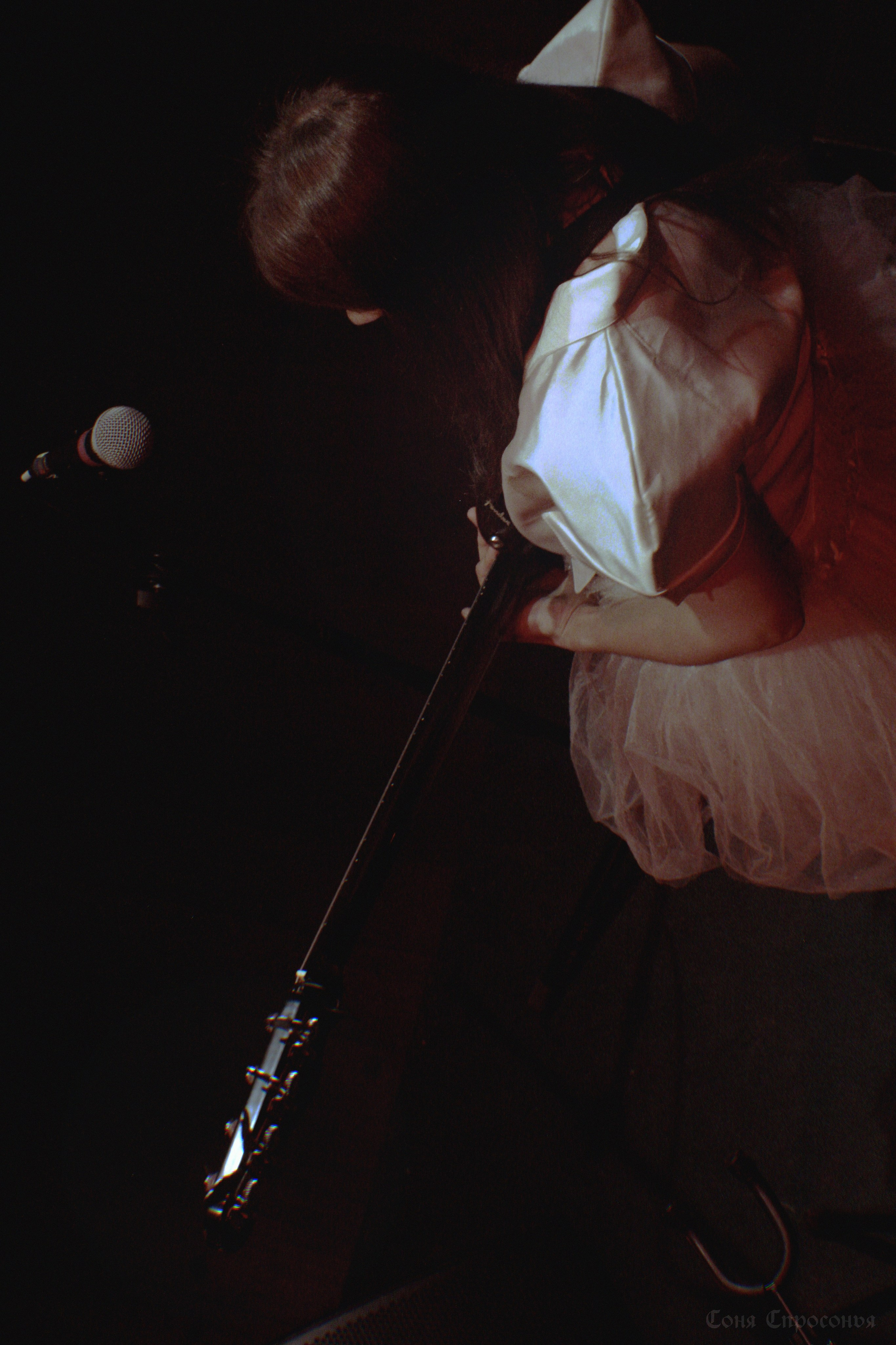 Синестетик 26.08.23. Концертный и портретный фотограф в Москве Соня Спросонья