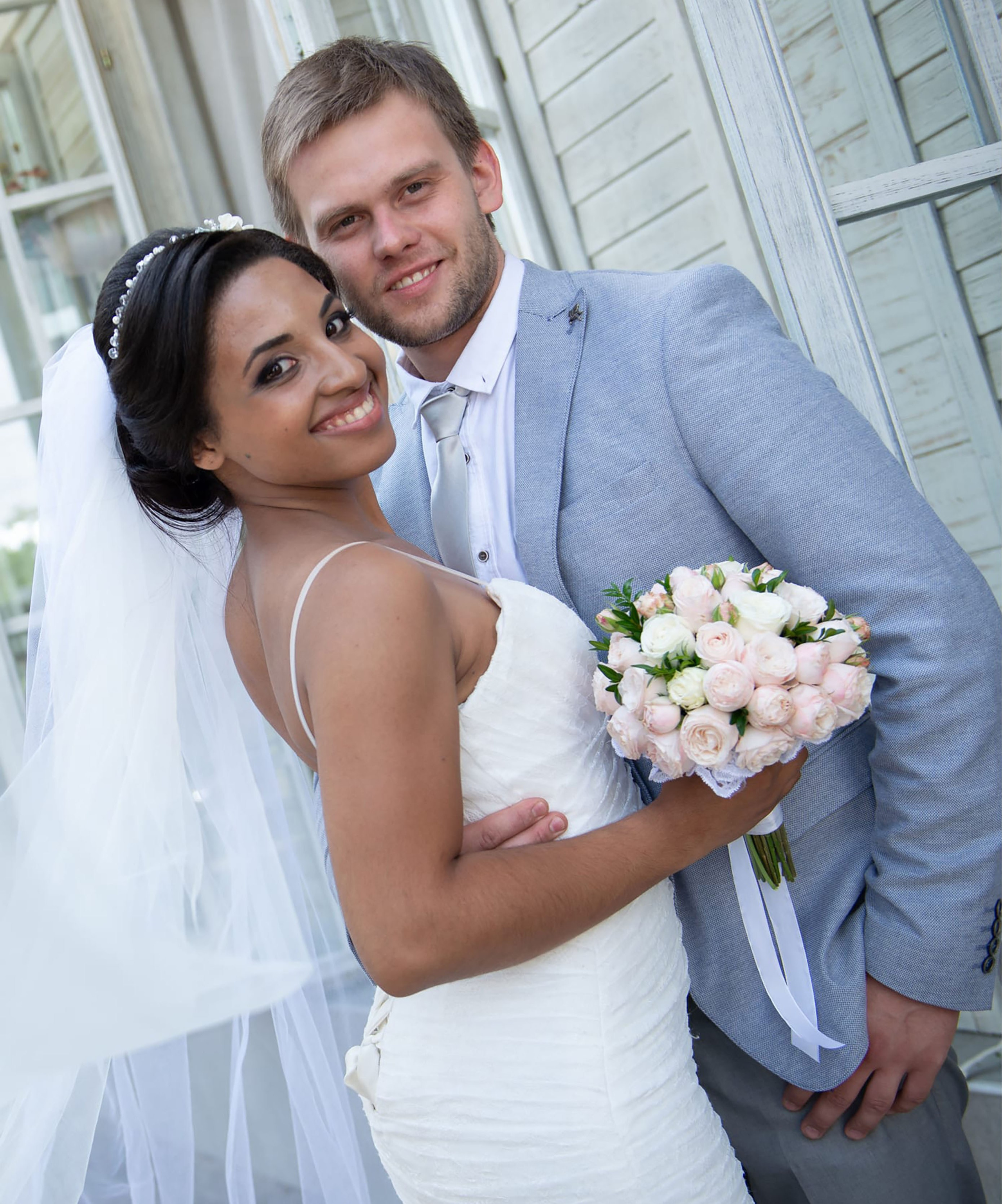 Transform Your Wedding Photos with Professional Retouching Services. AI Photo Retoucher and Image Restorer Zhanna Ognivo