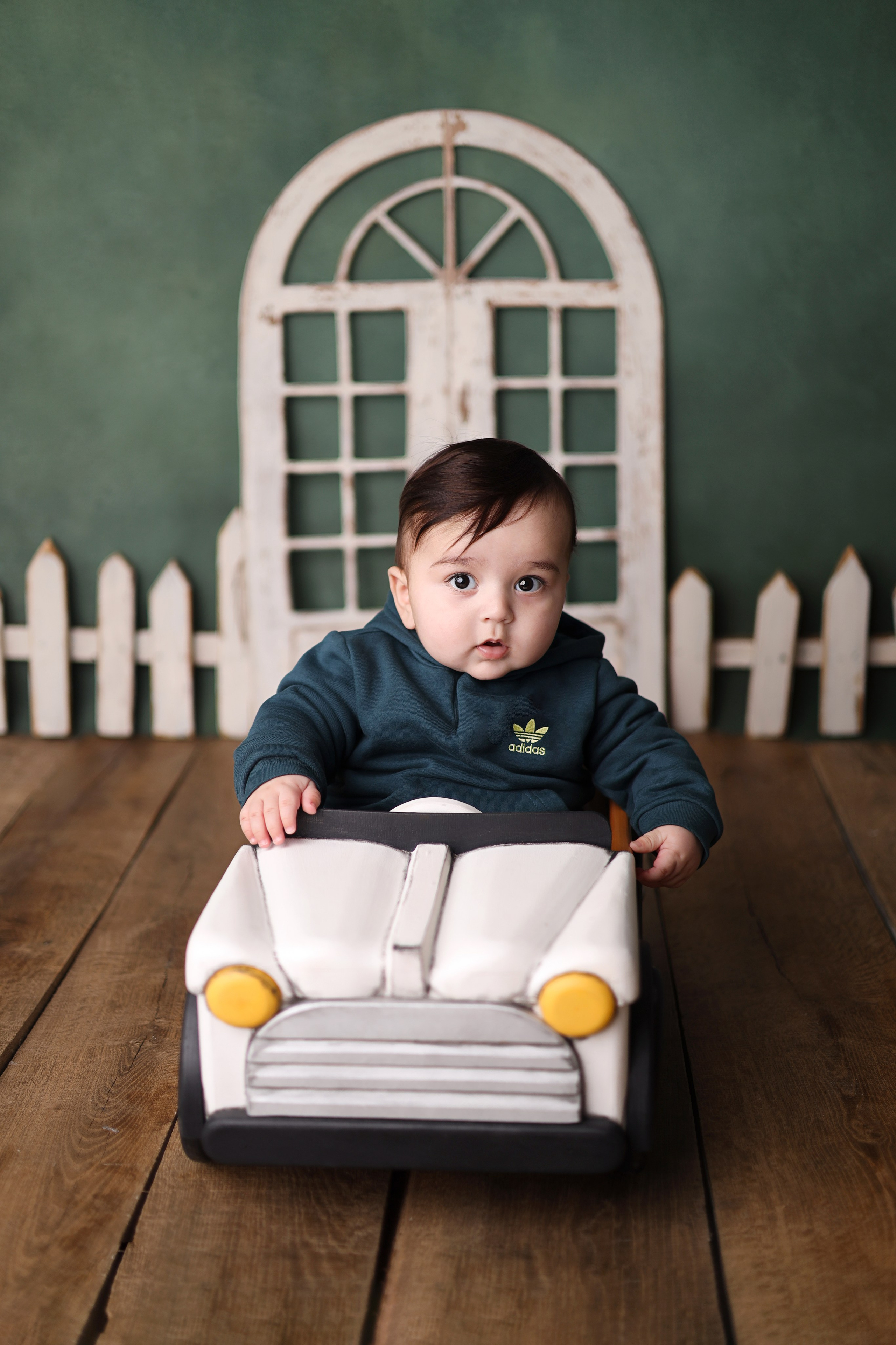 Азнавуру 6 месяцев. Фотограф новорожденных Москва. Ньюборн фотограф Москва