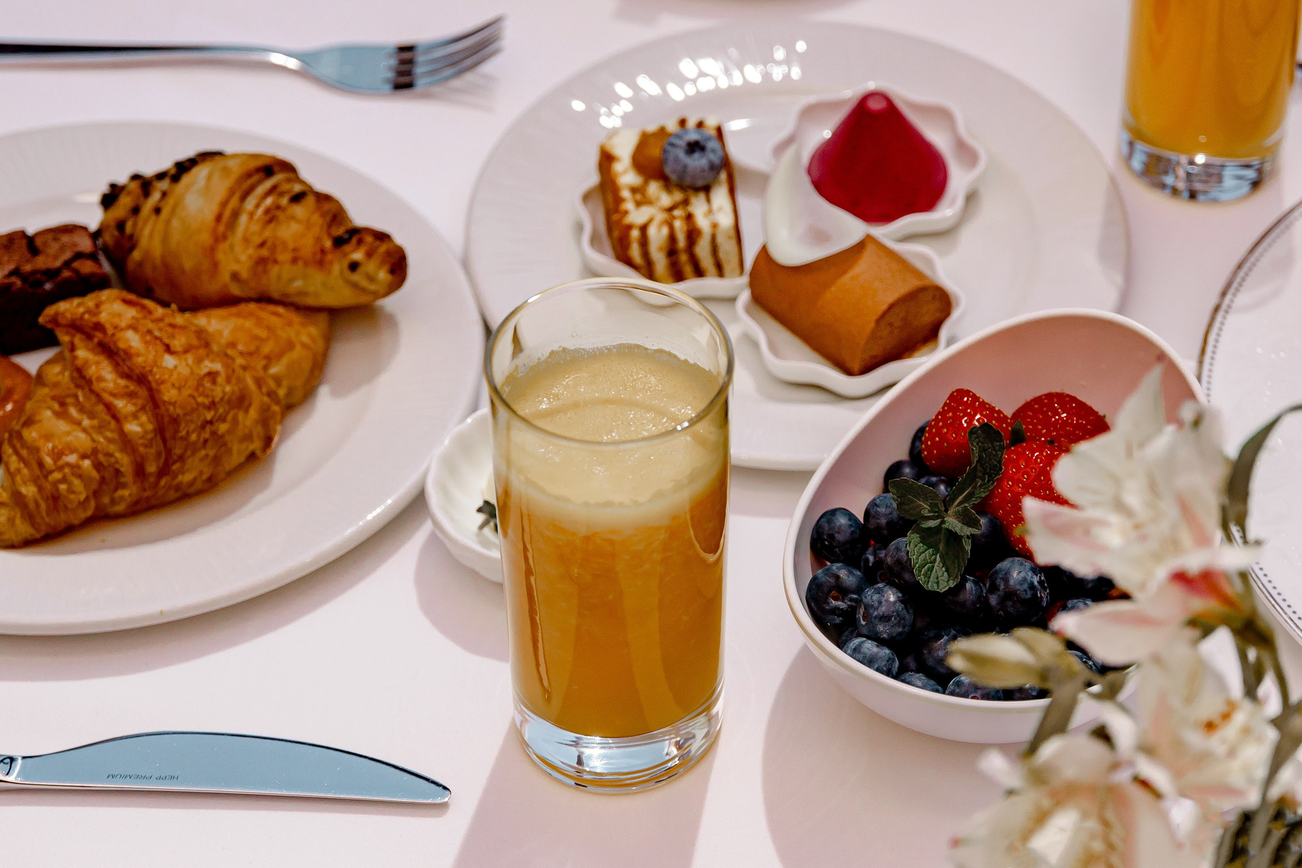 Завтрак в Ресторане «ST REGIS MOSCOW». Свадебный/Портретный фотограф снимаю в Москве