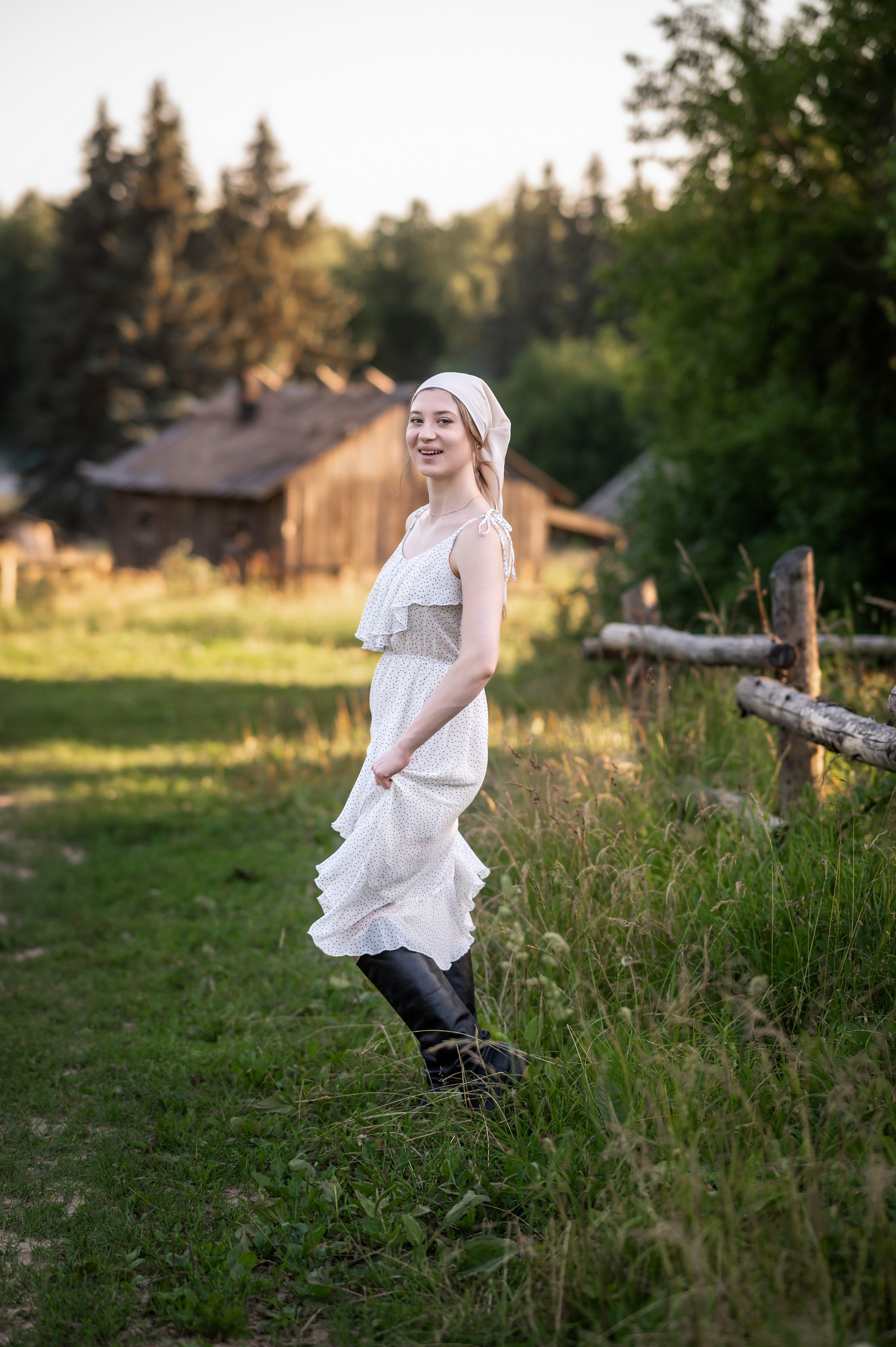 Анастасия в кинодеревне (Горки Ленинские)