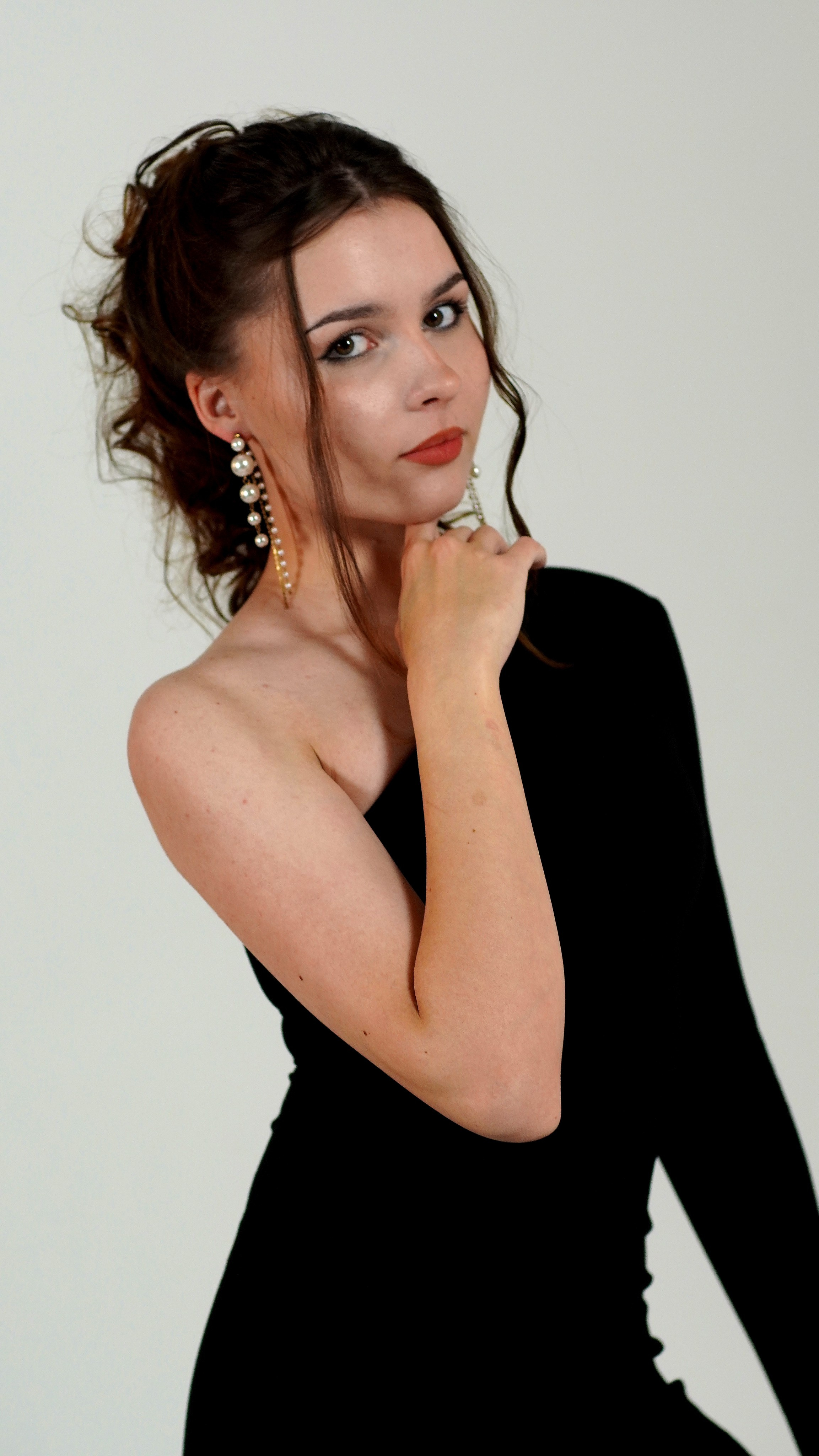 Фотосессии с моделью для маркетплейсов. Коллекции одежды, украшений, аксессуаров. Свадебный видеограф и фотограф в Пензе Виталий Гинзбург