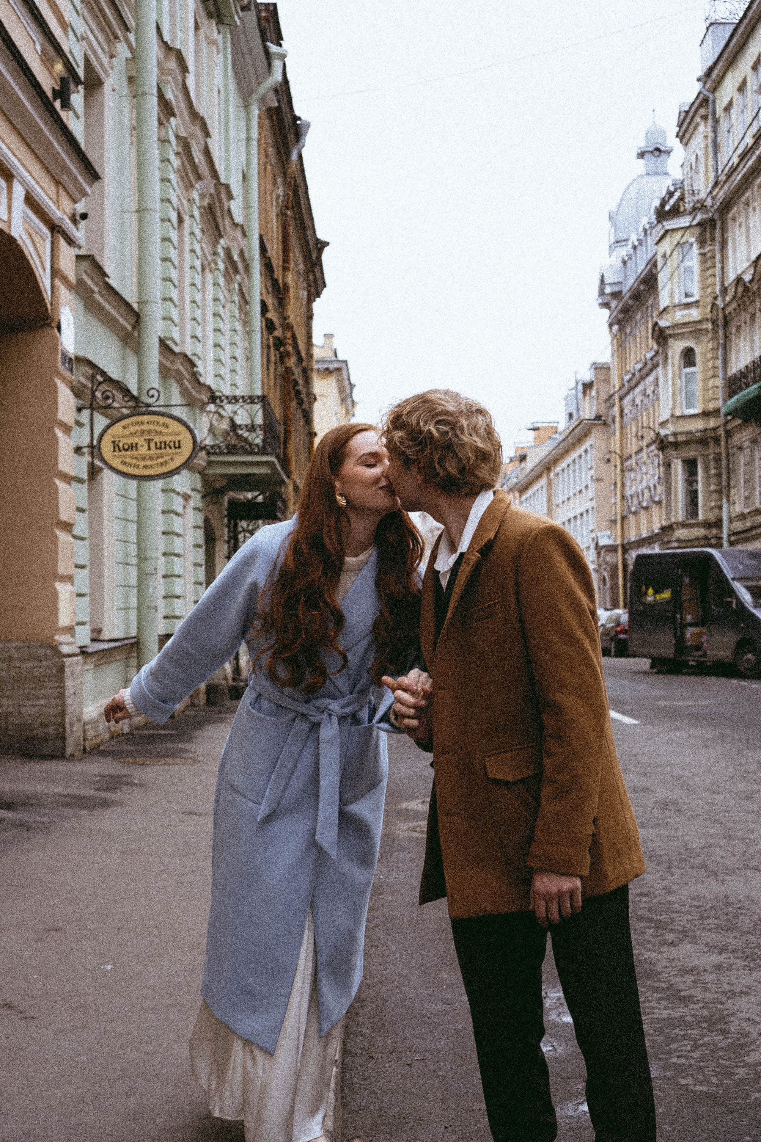 СВАДЕБНАЯ ПРОГУЛКА ПО ПЕТРОГРАДКЕ ВЕСНОЙ (ФОТОСЕССИИЯ ПАРЫ СВАДЕБНАЯ). Профессиональный фотограф, Санкт-Петербург — Виктория Богомолова