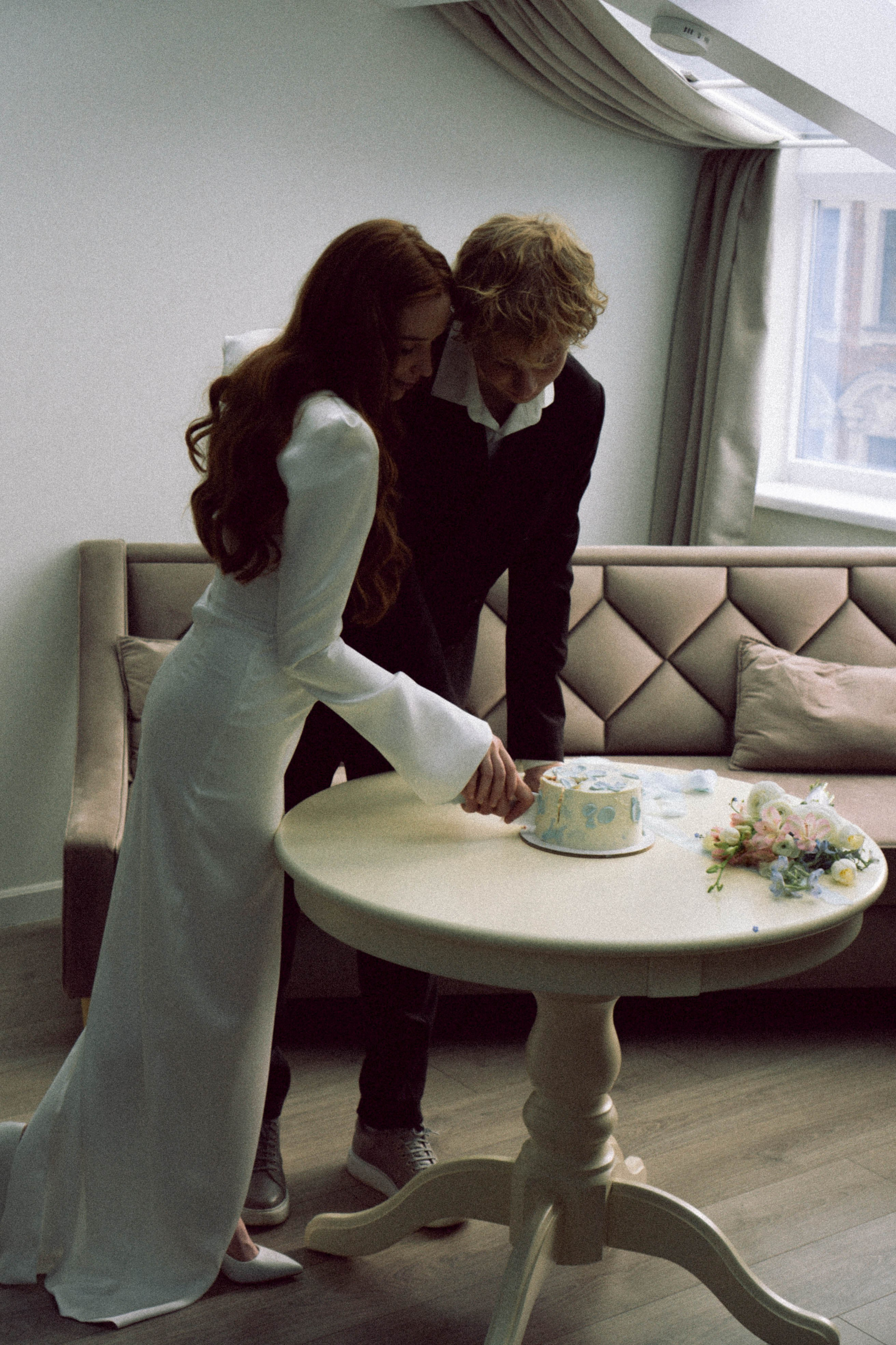 СВАДЕБНАЯ СЬЕМКА В ОТЕЛЕ. СБОРЫ ЖЕНИХА И НЕВЕСТЫ И ТАКЖЕ ТОР И ПОДГОТОВКА К ПРОГУЛКЕ. Профессиональный фотограф, Санкт-Петербург — Виктория Богомолова