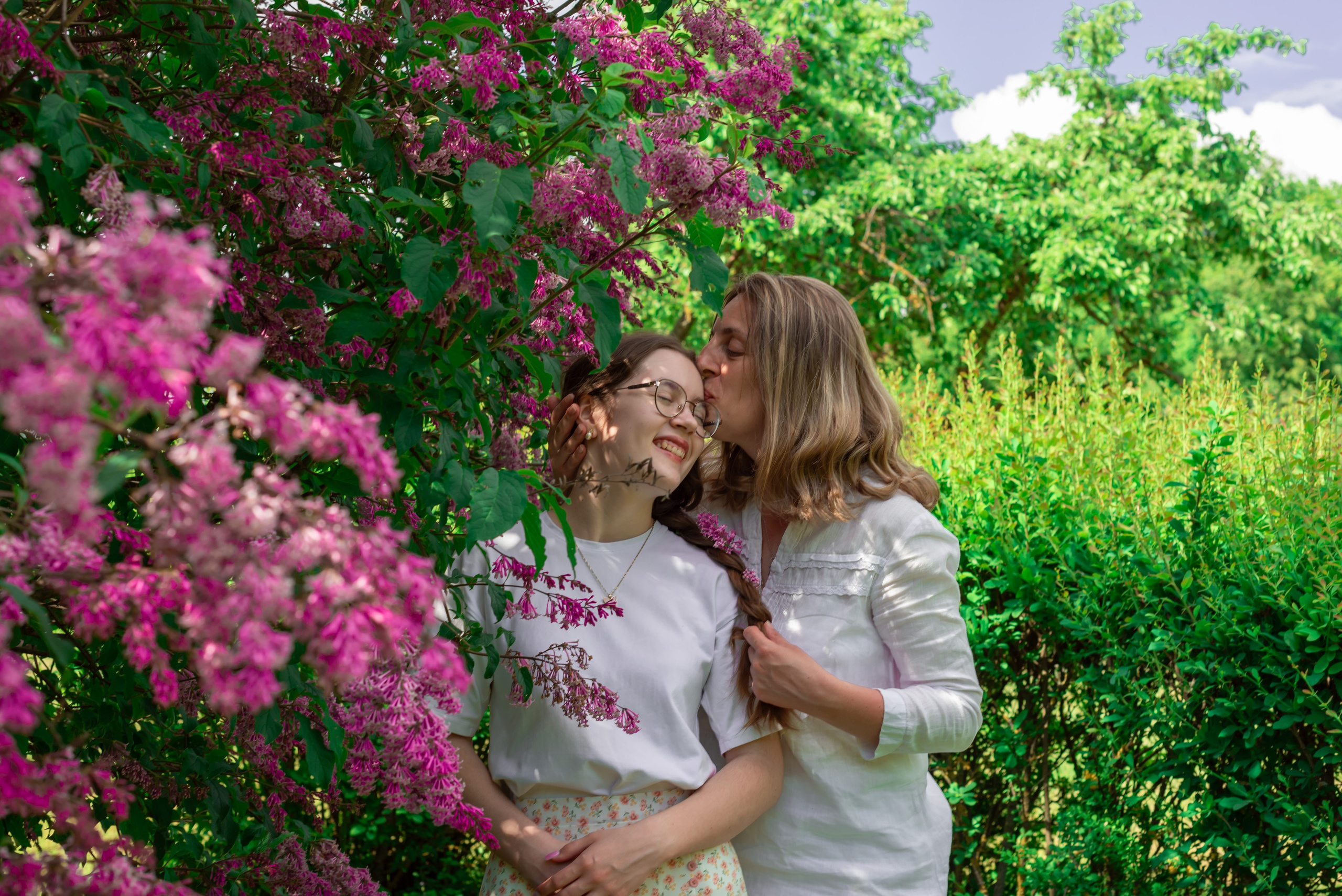 Мама и дочь в Лошицком парке. Фотограф Крещения и Венчания. Минск и другие города. Почтенная Наташа