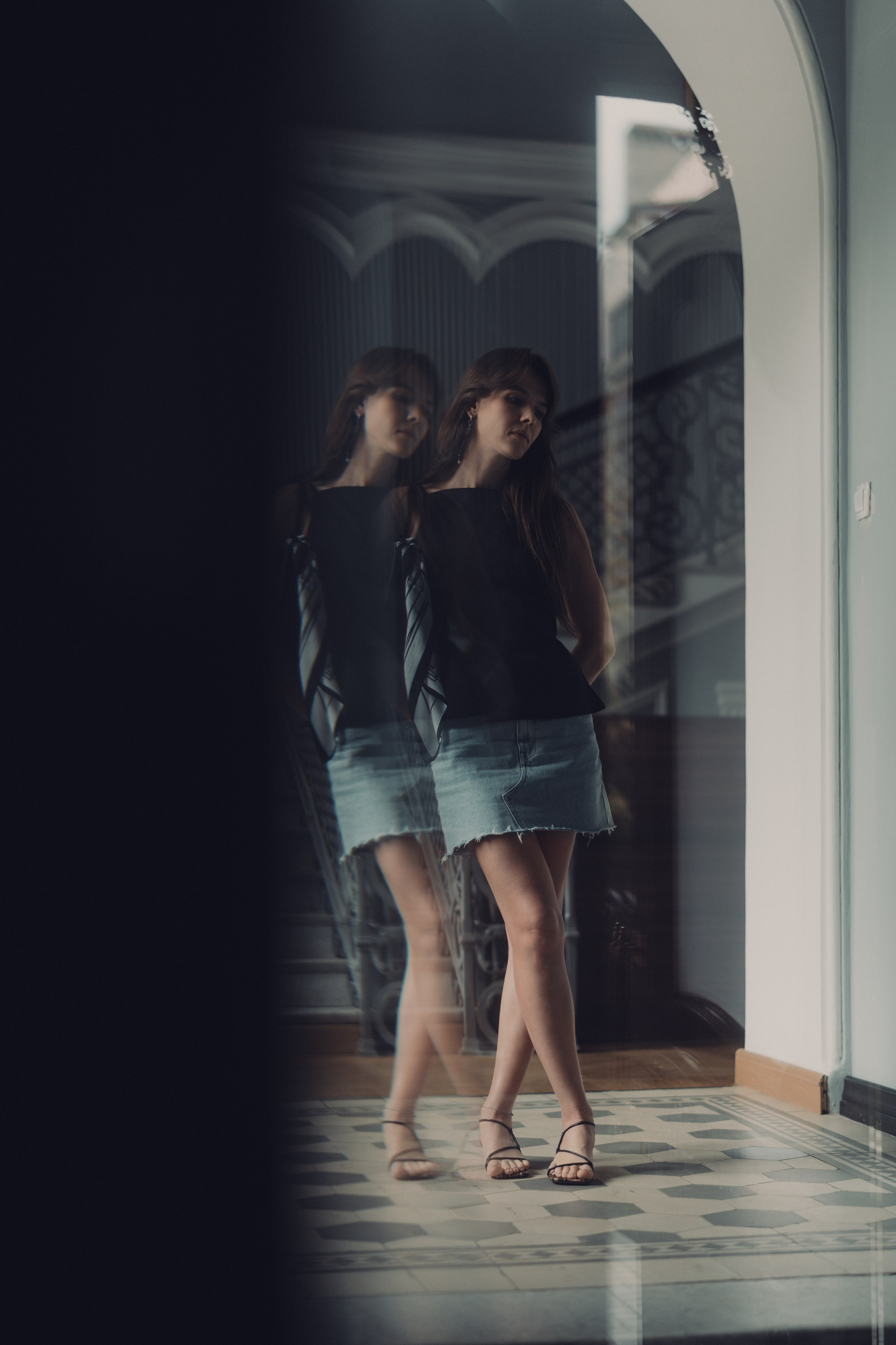 Прогулочная фотосессия с Дашей в парадной дома «Союза писателей»