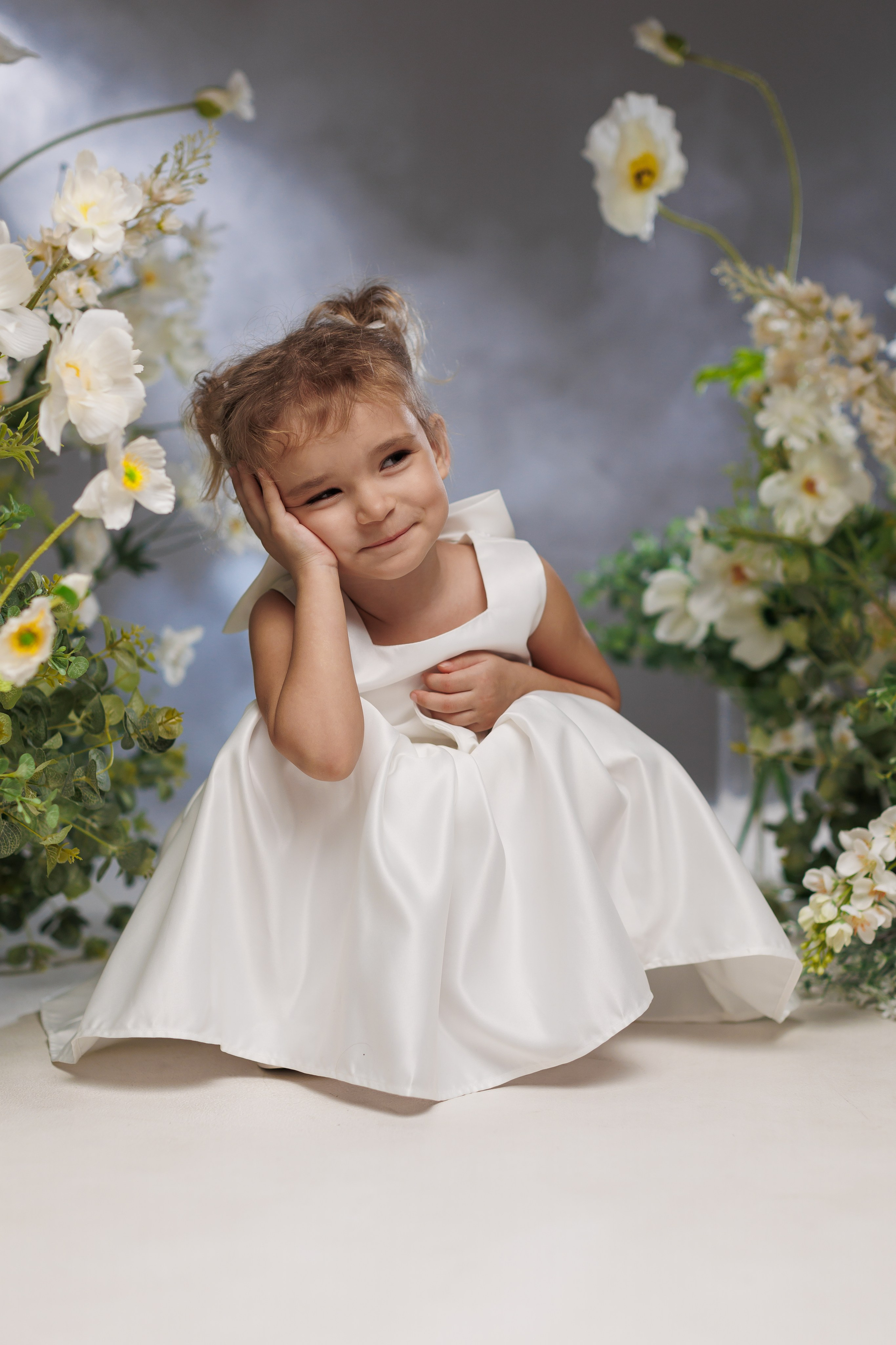 Съемка с цветами для модельного агентства. Анна Демидец — фотограф и маркетолог в Новошахтинске, Шахтах и Ростове-на-Дону