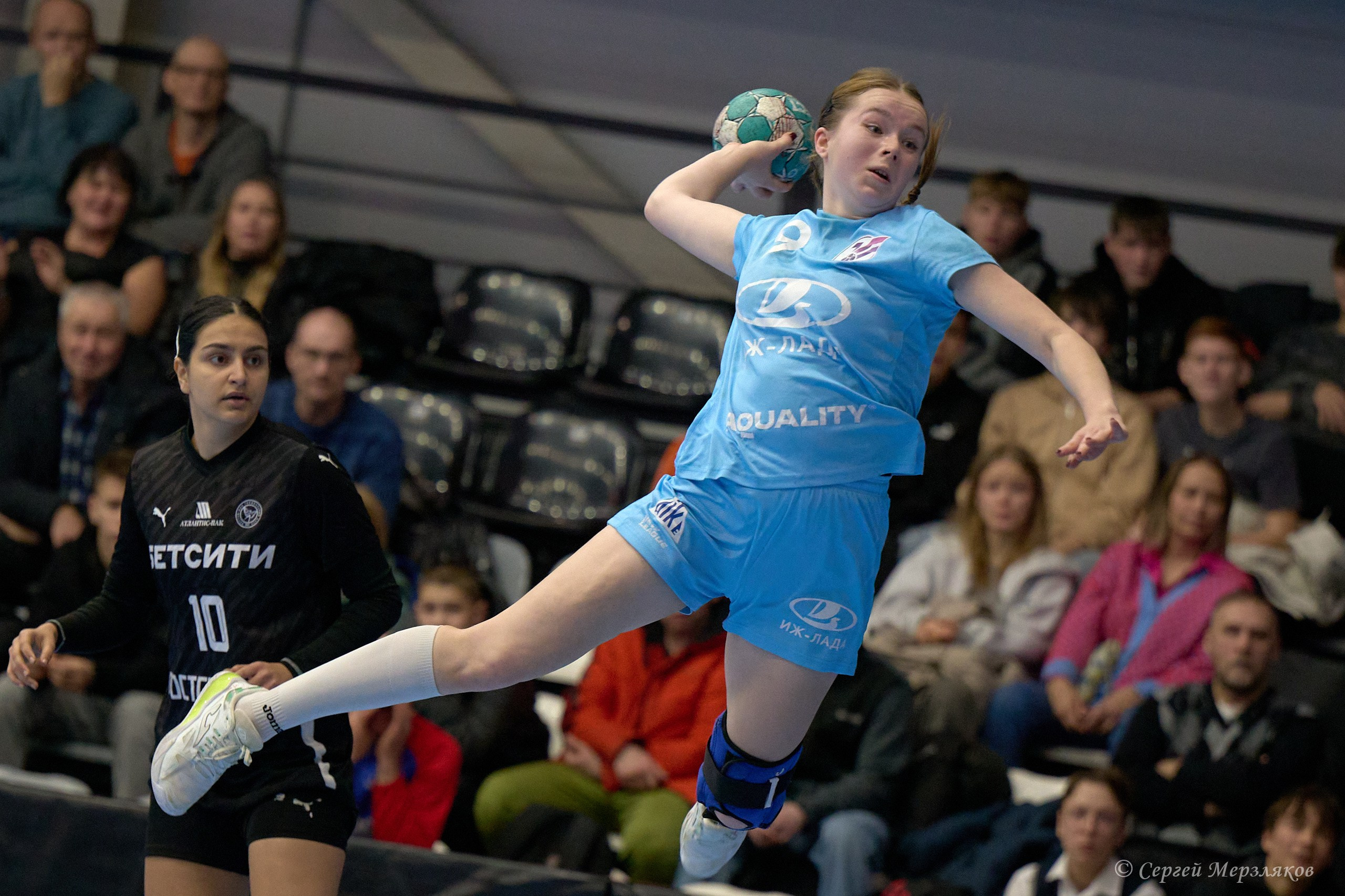 Гандбол. OLIMPBET Суперлига. «Университет» — «Ростов-Дон». Спортивный репортажный фотограф в Ижевске Сергей Мерзляков