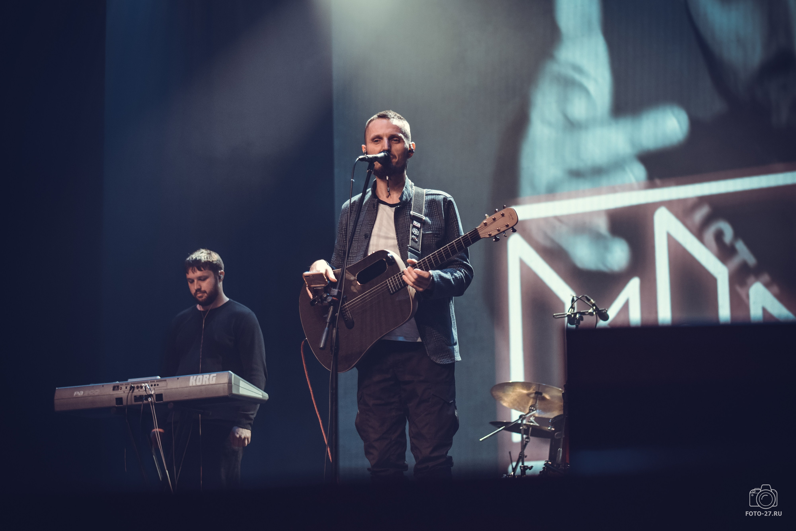 Антон Курдюмов фотограф в Хабаровске Рина Курдюмова фото27 foto27 Антон Дорофеев репортажный репортаж документалист Тони и Рина фотосоздатели ПаПаРоК Философия и любовь сольный концерт ОДОРА Хабаровск