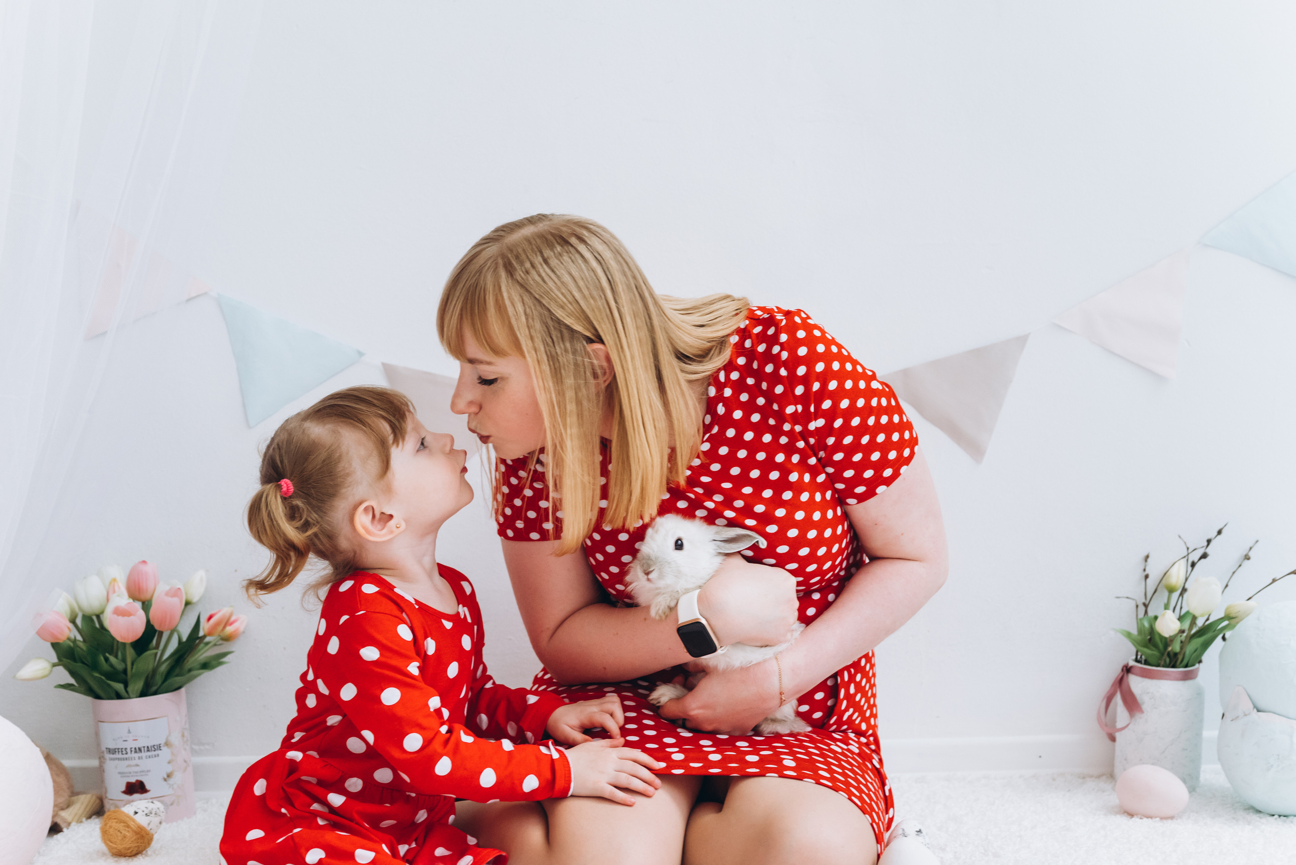 Алёна и Мия и Лили. Семейный фотограф в Минске Дарья Дреко