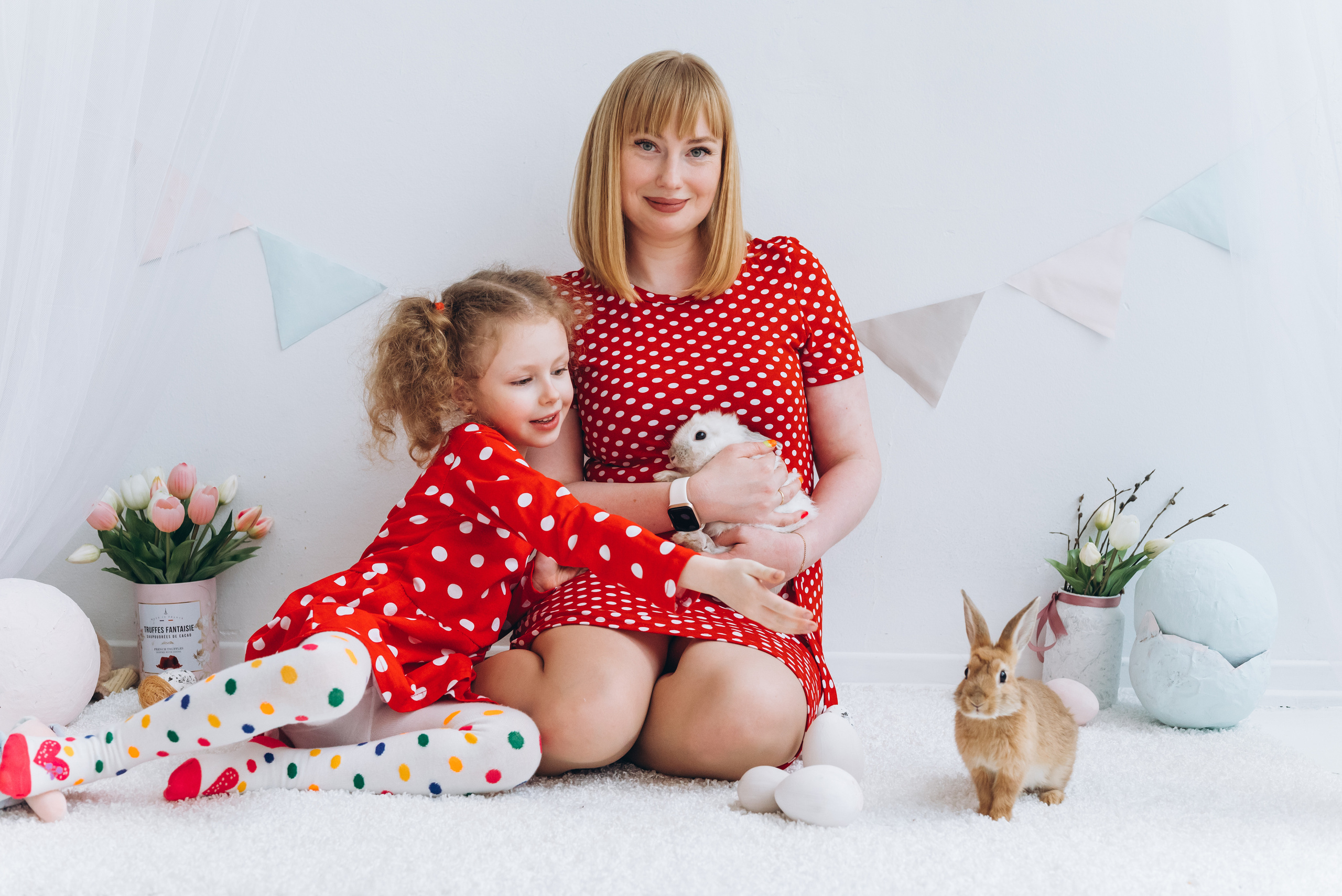 Алёна и Мия и Лили. Семейный фотограф в Минске Дарья Дреко