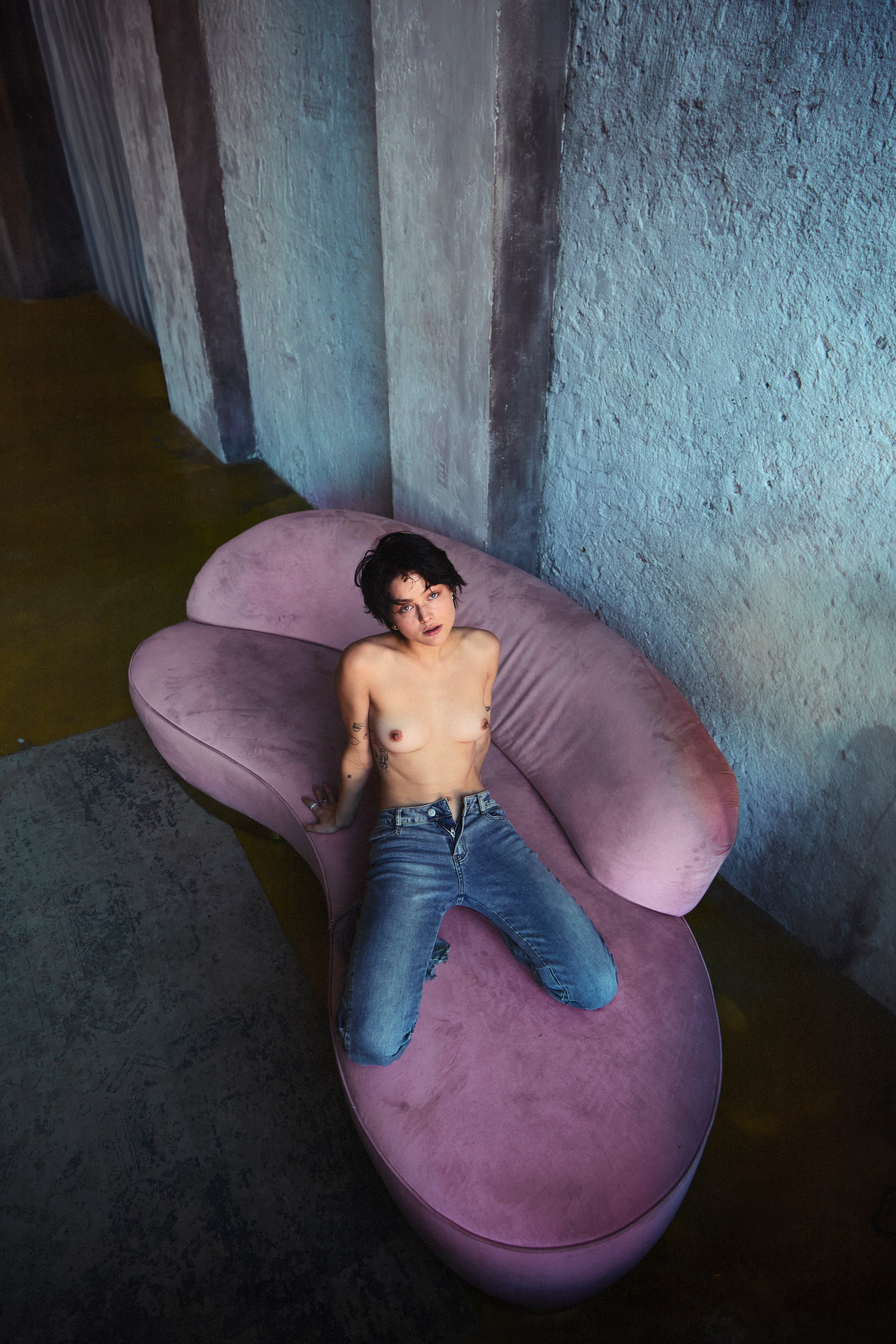 Alan (lumpenmen). Arina Kharakhashian