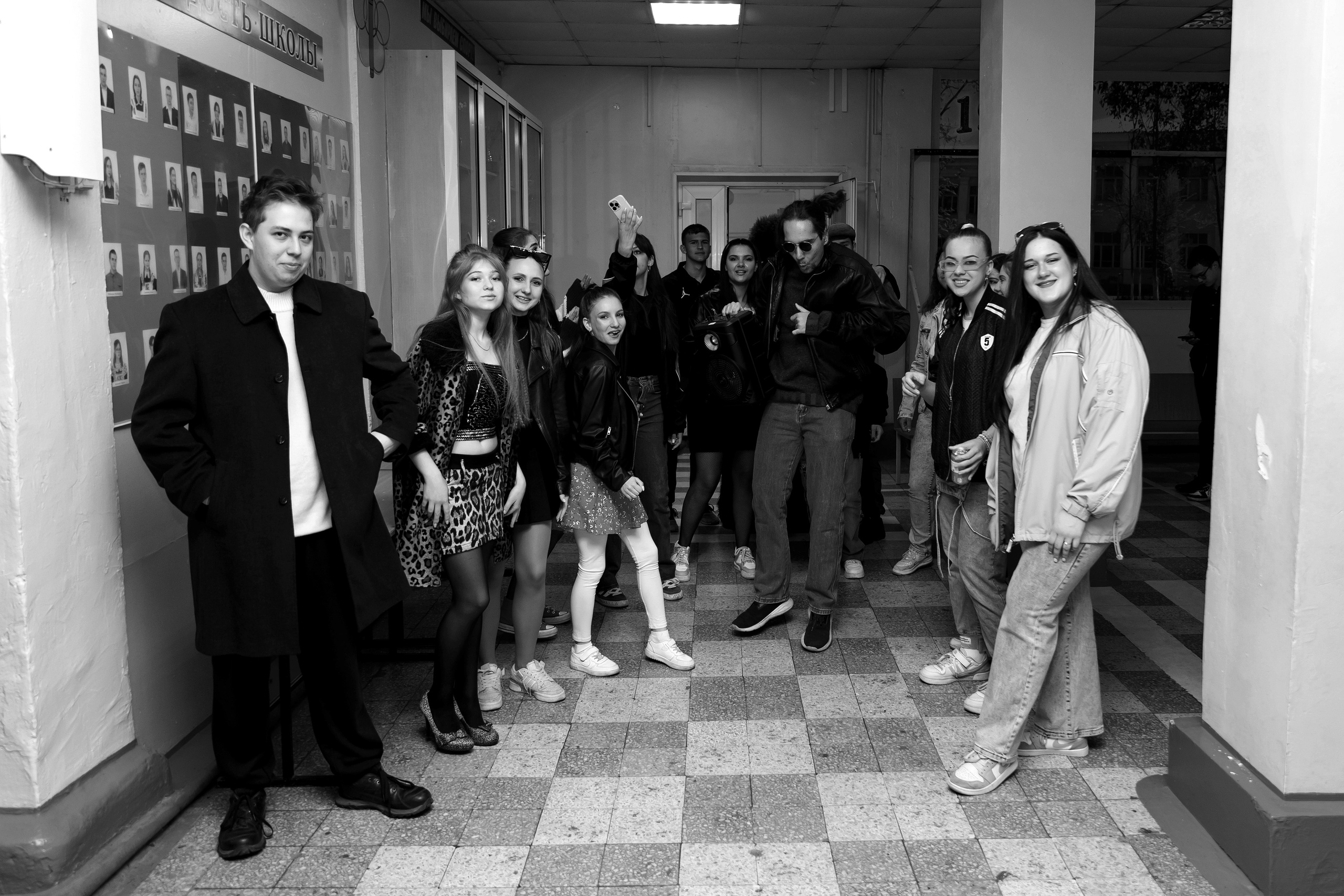 11 класс день не послушания в школе. Фотограф Любовь Корниенко, Примоский край