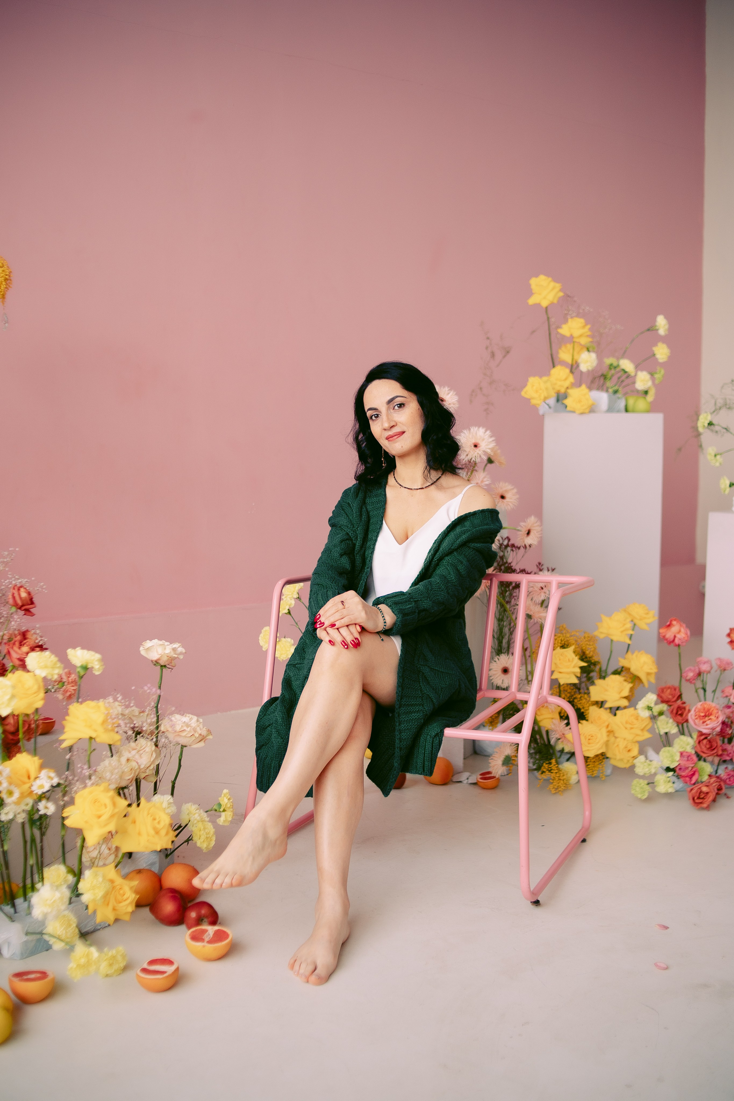 Семейная фотосессия с живыми цветами в фотостудии Zapad. Фотограф в Санкт-Петербурге, Анна Скворцова