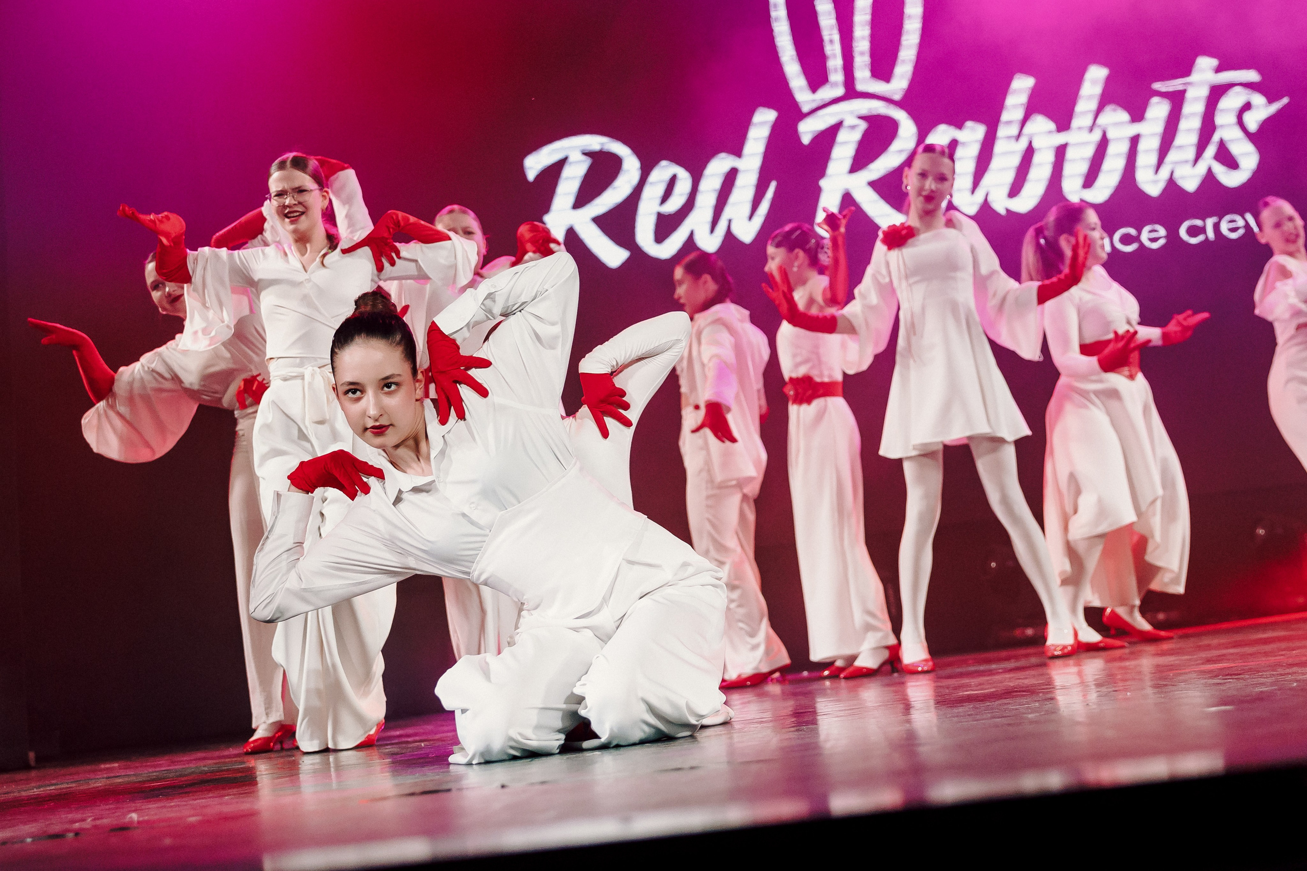 Отчётный концерт танцевальной школы «Red Rabbits» 2025. Лёшка Варзегов — фотограф