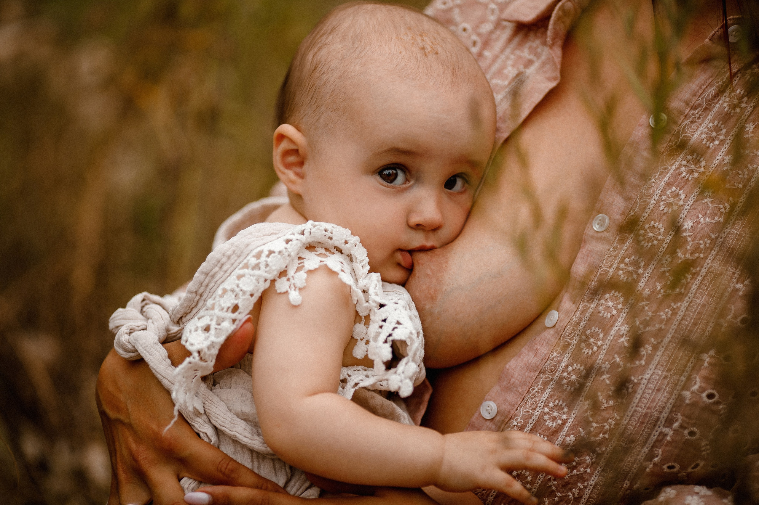 Грудное кормление. Фотограф материнства и таинства кормления Екатерина Кузьмин