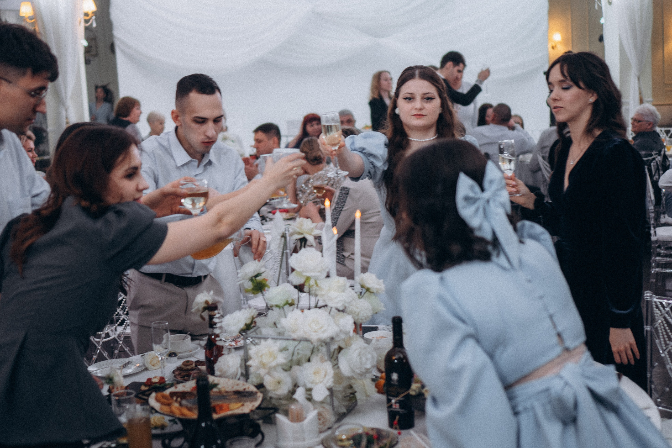 СВАДЕБНАЯ СЬЕМКА СБОРОВ В ОТЕЛЕ И ВЫЕЗД НА ЦЕРЕМОНИЮ (СНЯТО В СИБИРЕ В НИЖНЕВАРТОВСКЕ). Профессиональный фотограф, Санкт-Петербург — Виктория Богомолова