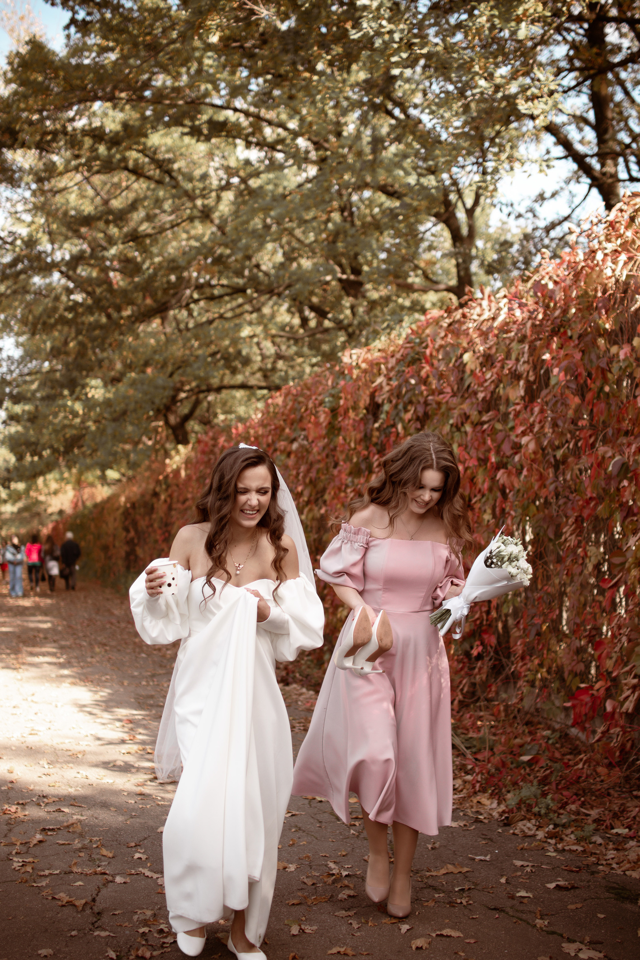 Свадебная фотосессия в парке. Юлия Басня семейный и свадебный фотограф в Донецке