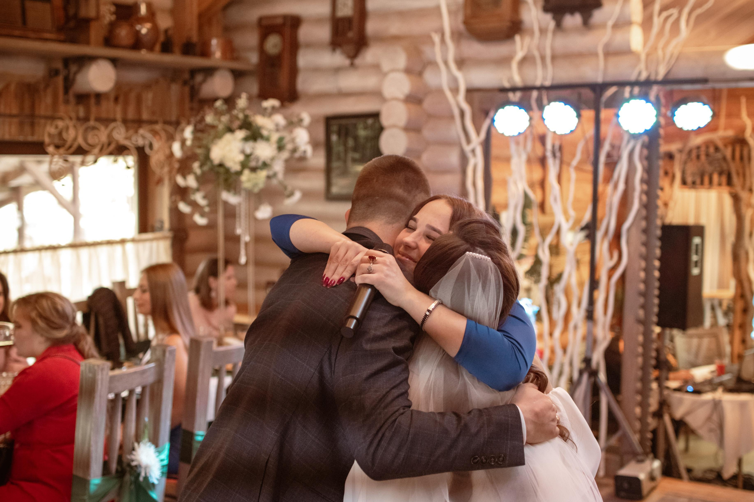 Свадебная фотосессия в парке. Юлия Басня семейный и свадебный фотограф в Донецке