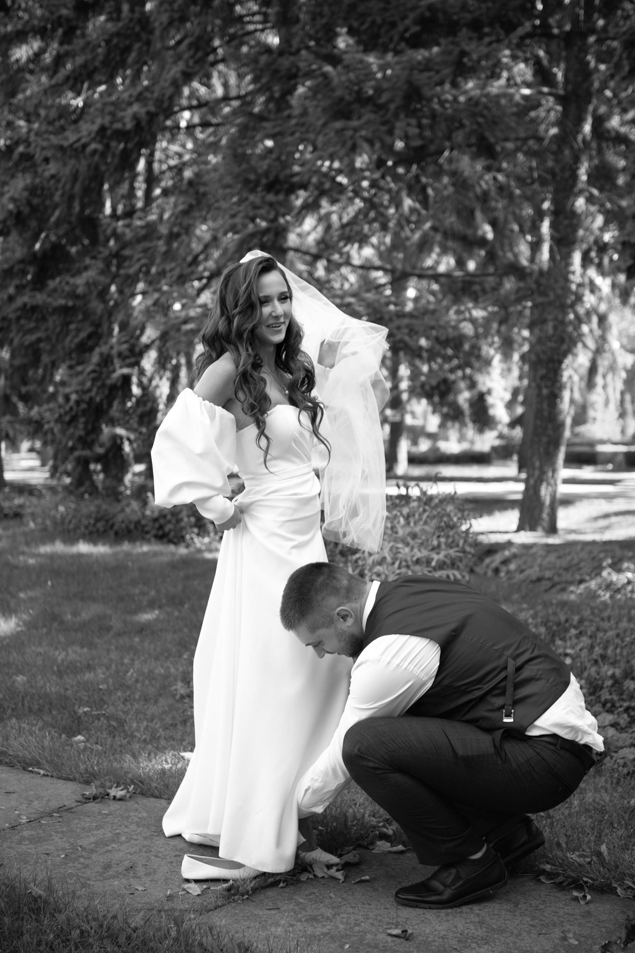 Свадебная фотосессия в парке. Юлия Басня семейный и свадебный фотограф в Донецке