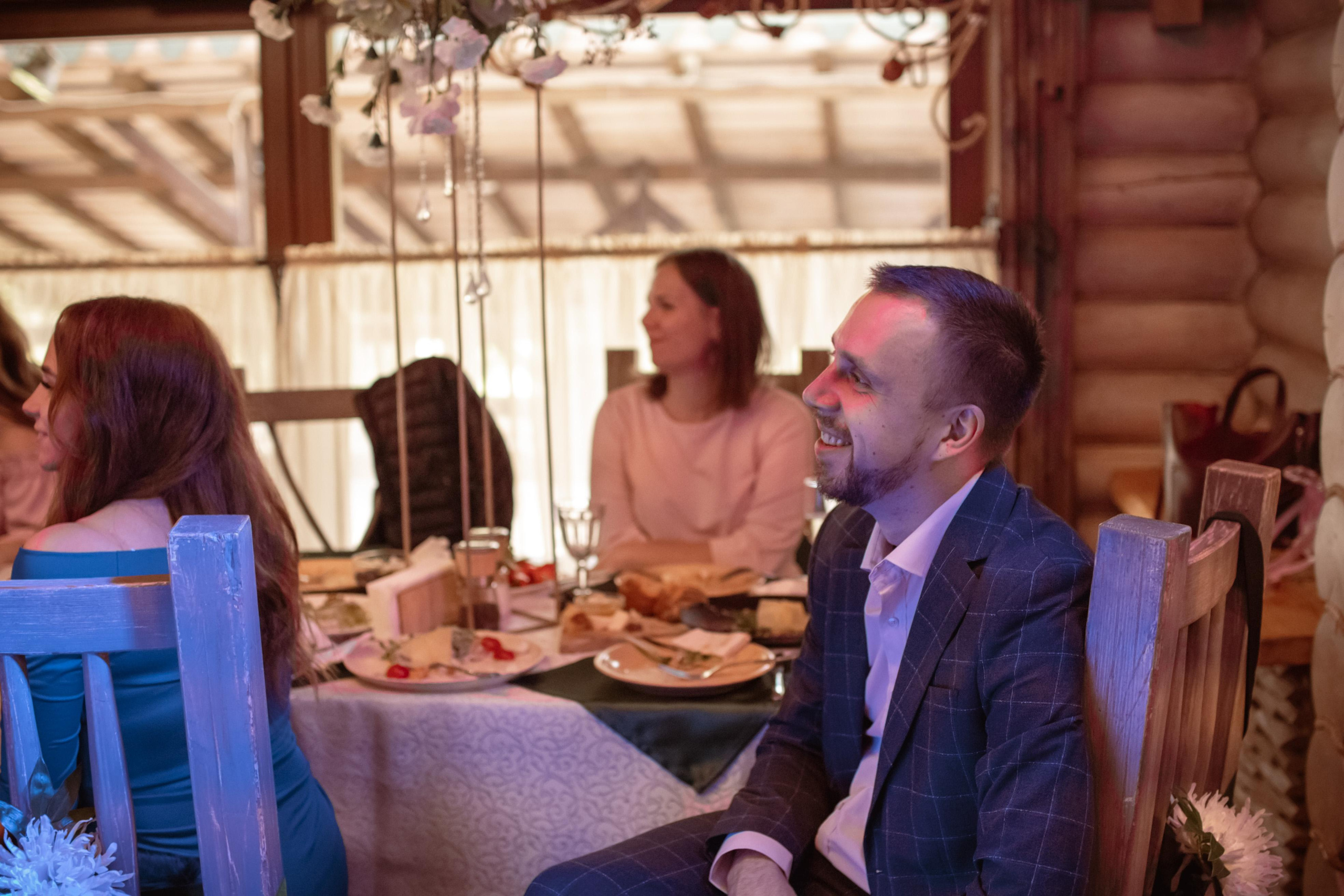 Свадебная фотосессия в парке. Юлия Басня семейный и свадебный фотограф в Донецке