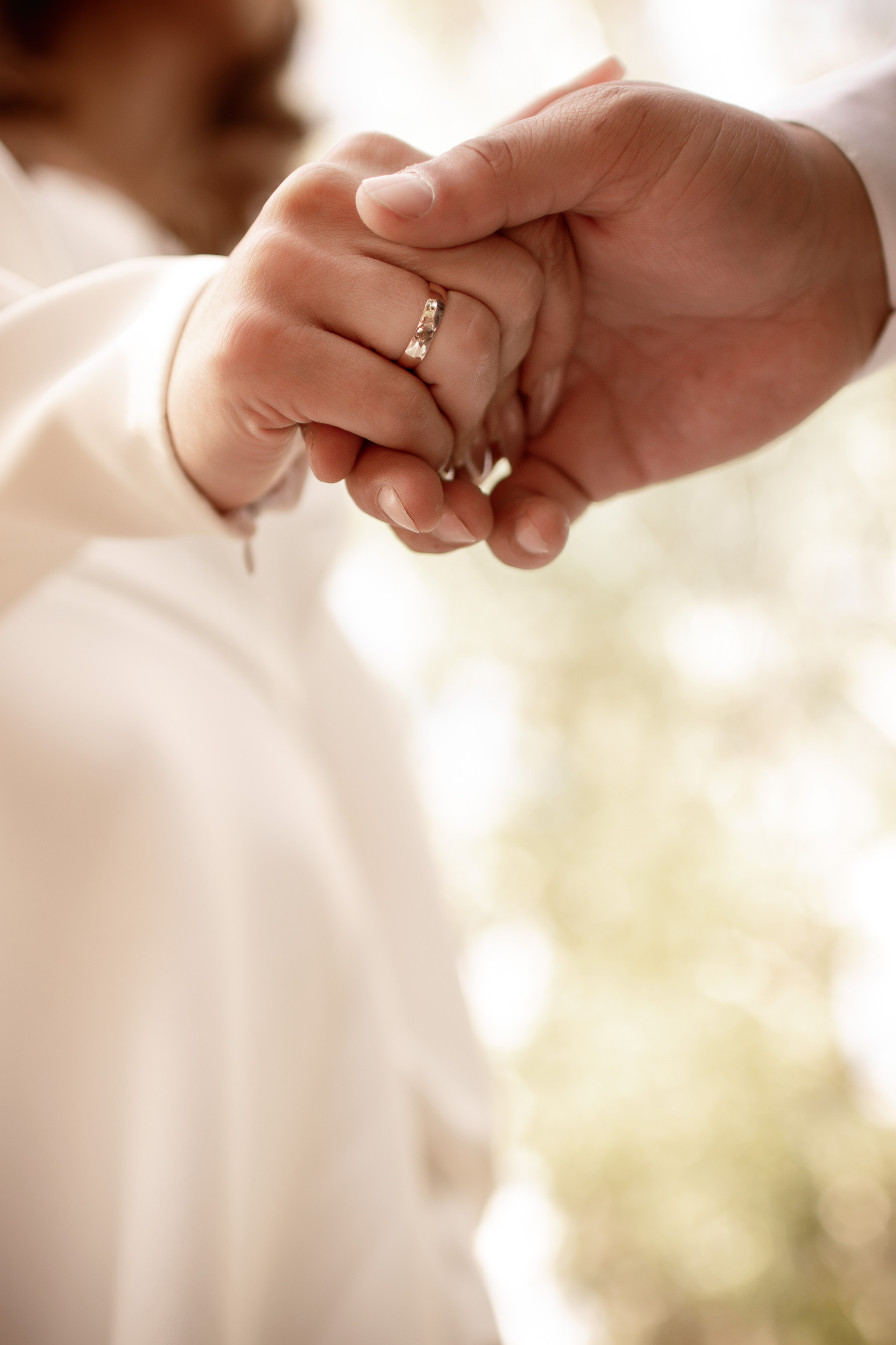 Свадебная фотосессия в парке. Юлия Басня семейный и свадебный фотограф в Донецке