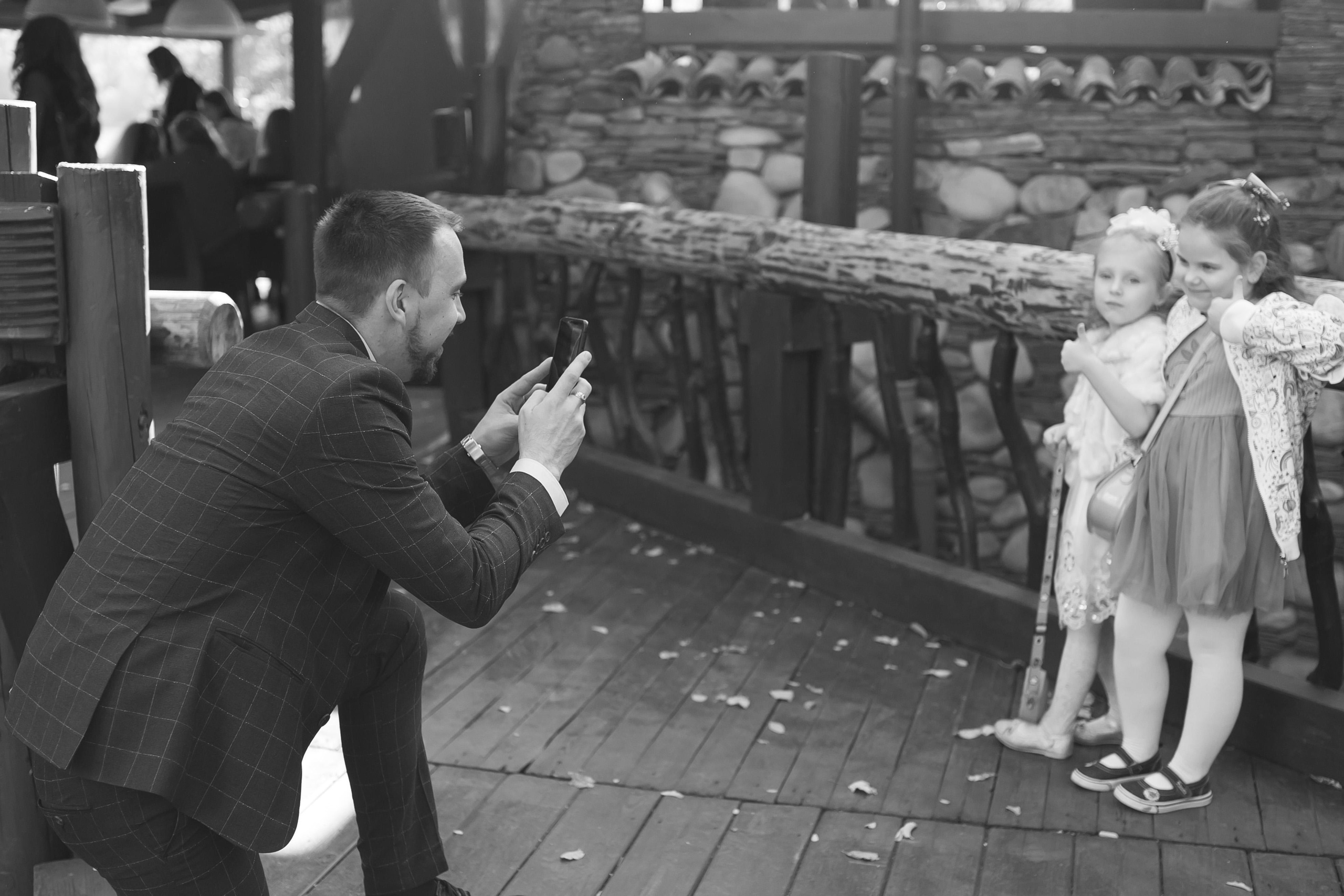 Свадебная фотосессия в парке. Юлия Басня семейный и свадебный фотограф в Донецке