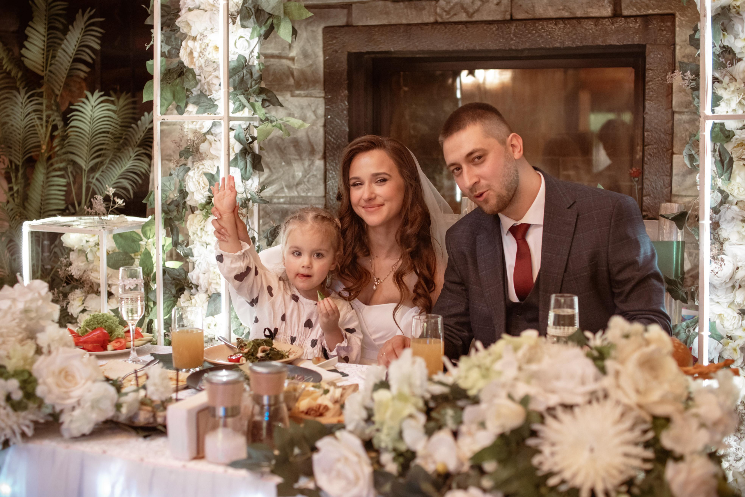 Свадебная фотосессия в парке. Юлия Басня семейный и свадебный фотограф в Донецке