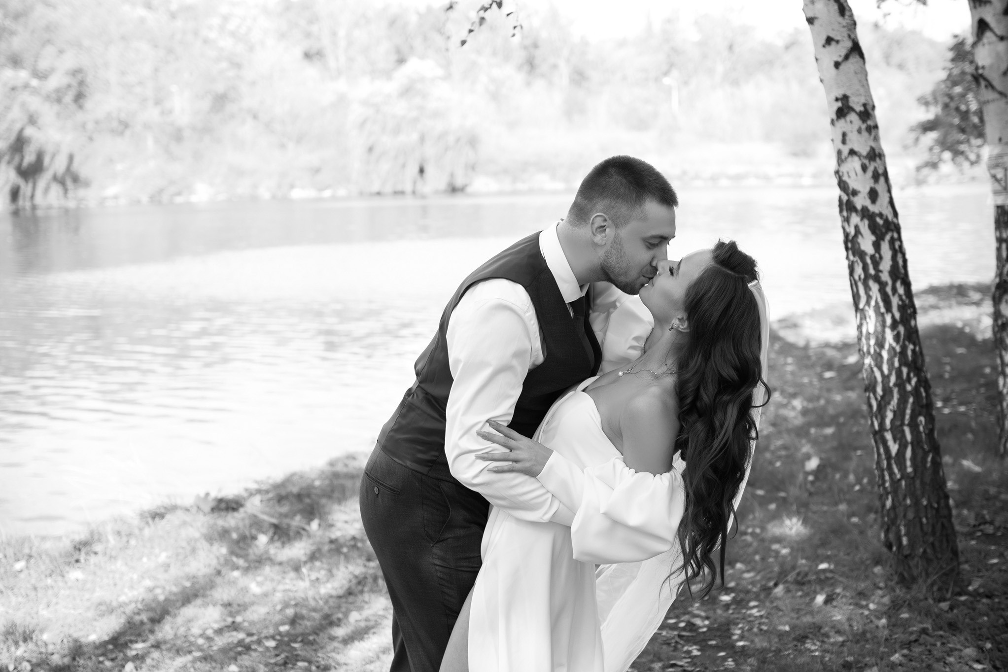 Свадебная фотосессия в парке. Юлия Басня семейный и свадебный фотограф в Донецке