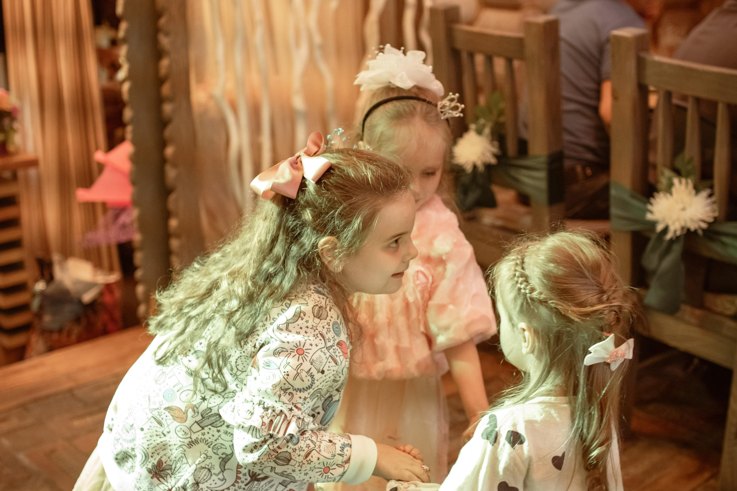 Свадебная фотосессия в парке. Юлия Басня семейный и свадебный фотограф в Донецке