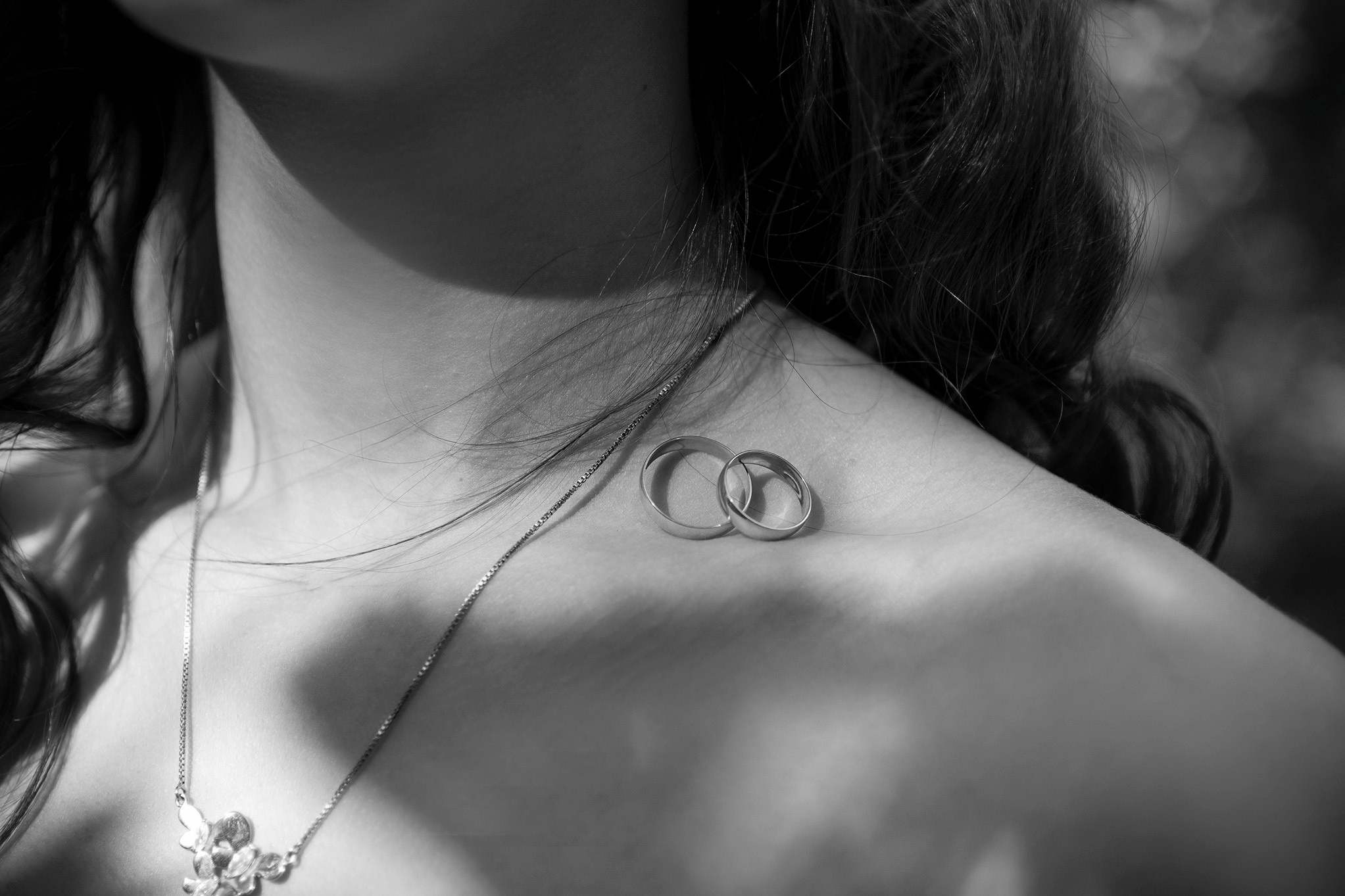 Свадебная фотосессия в парке. Юлия Басня семейный и свадебный фотограф в Донецке