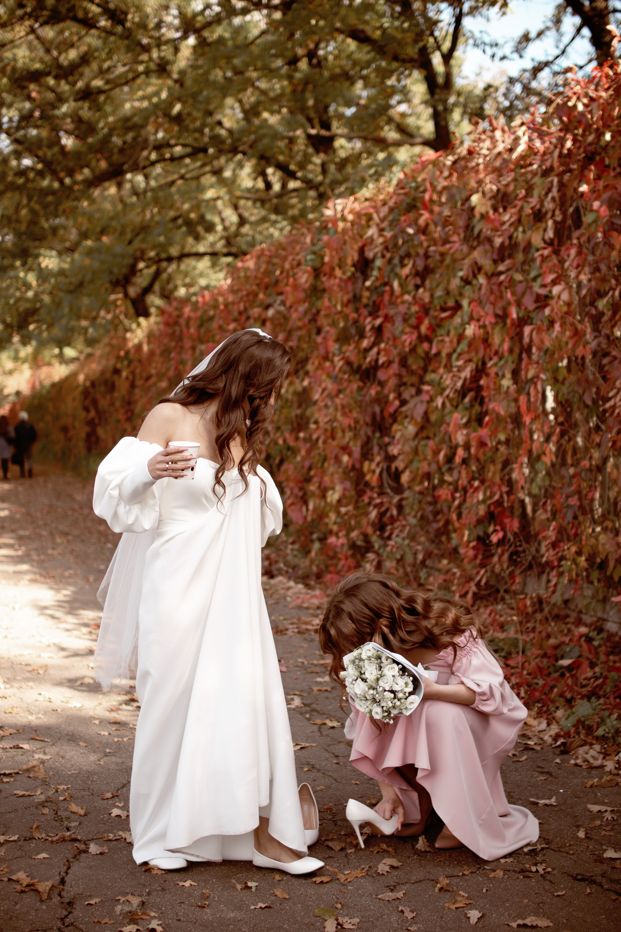 Свадебная фотосессия в парке. Юлия Басня семейный и свадебный фотограф в Донецке
