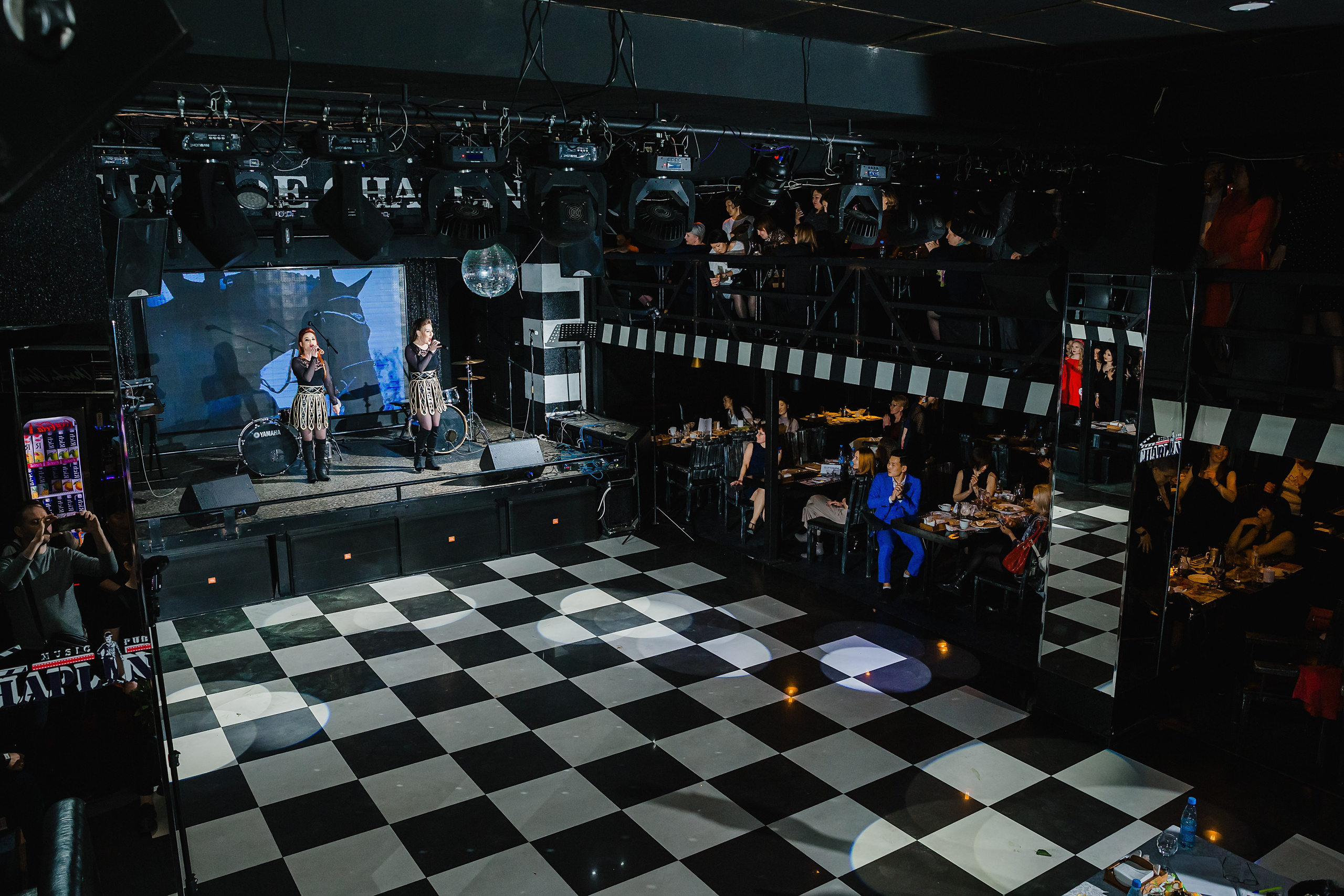 Шоу Талантов Миссис Бурятия. Фотограф и видеограф в Улан-Удэ: Аюна Габагуева и Артём Шаханов