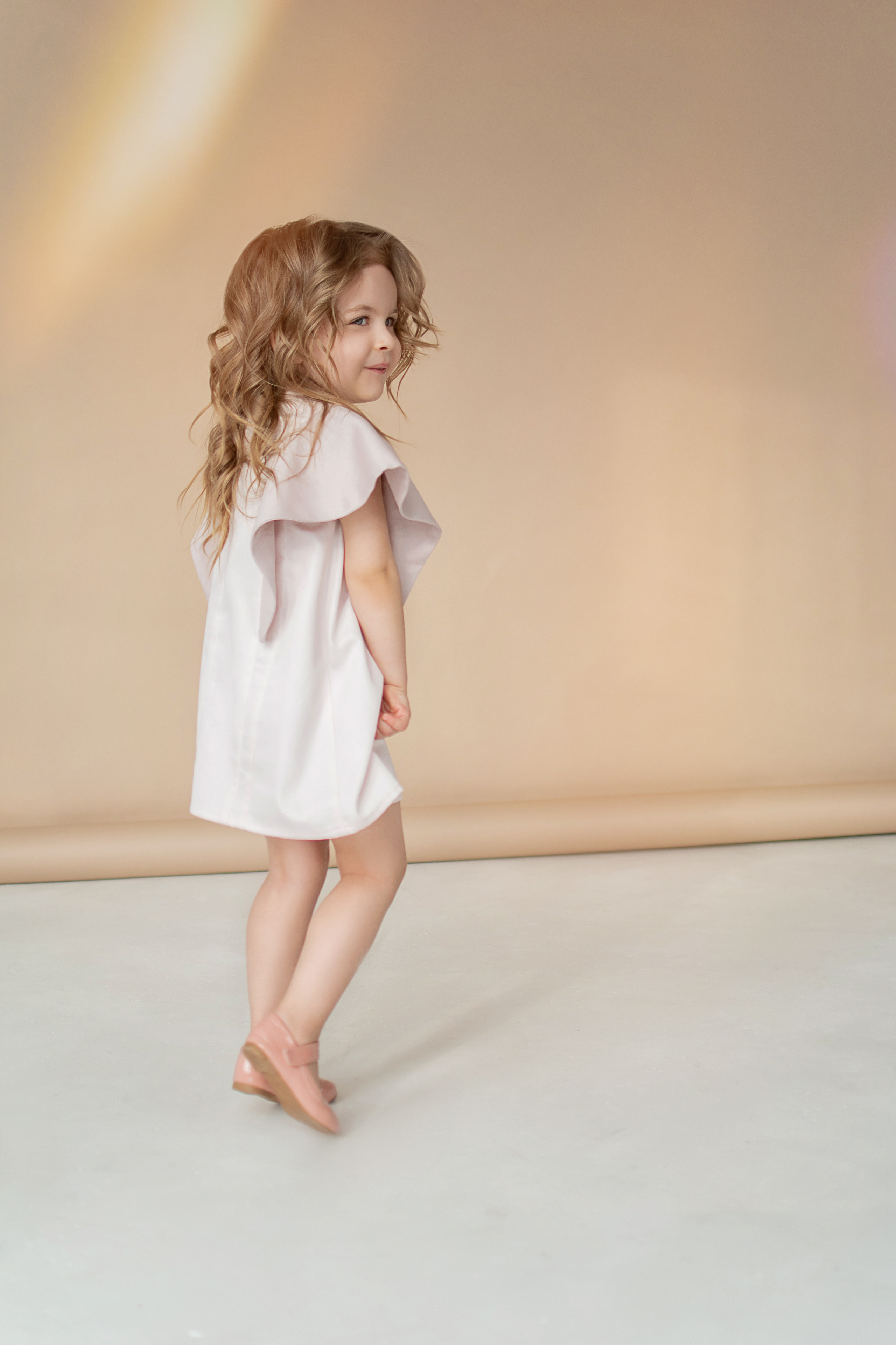 Лёгкость. Детский фотопортрет в студии. Детский и семейный фотограф в Красноярске Юлия Бирюкова