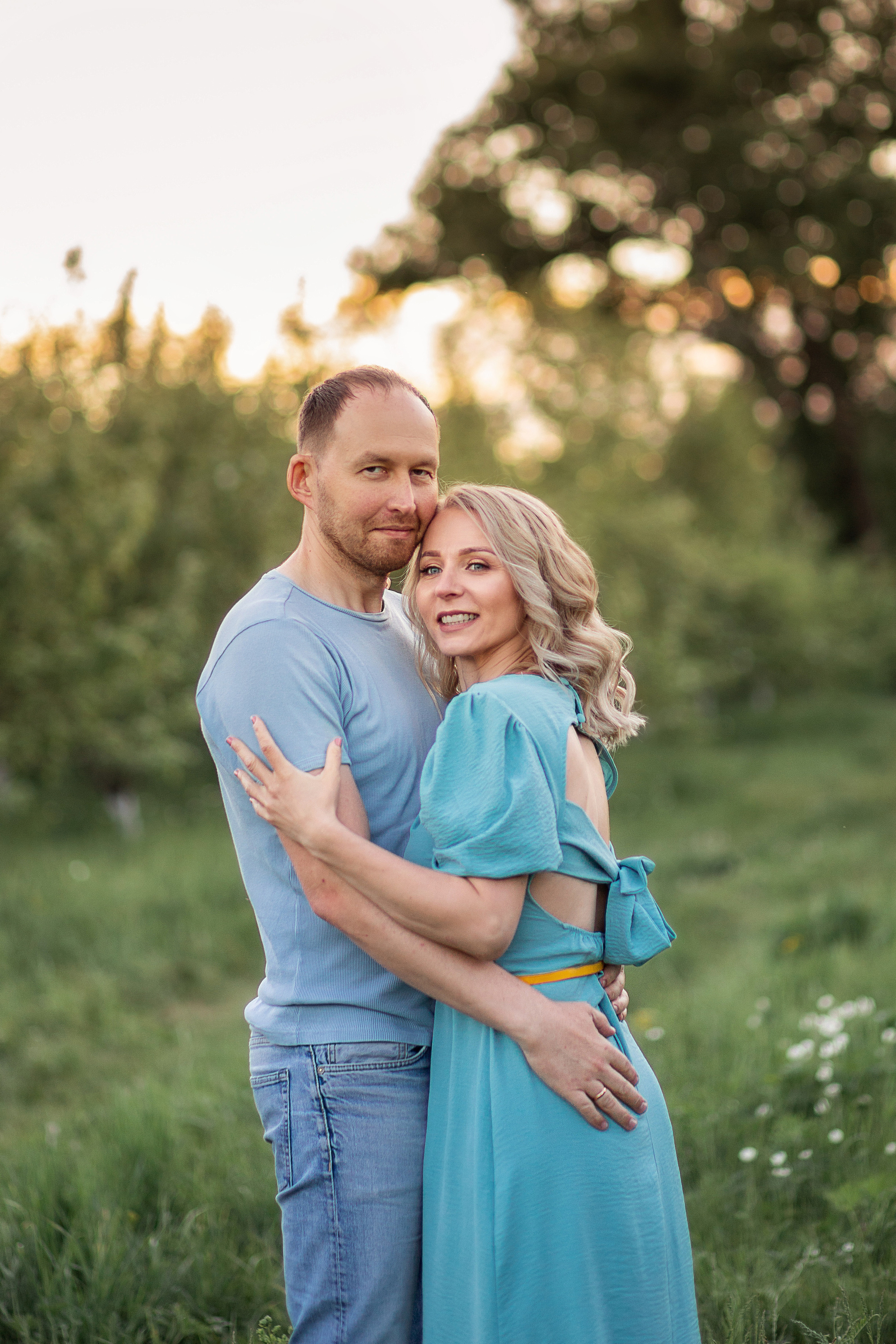 Летний пикник под яблонями. Детский и семейный фотограф в Красноярске Юлия Бирюкова