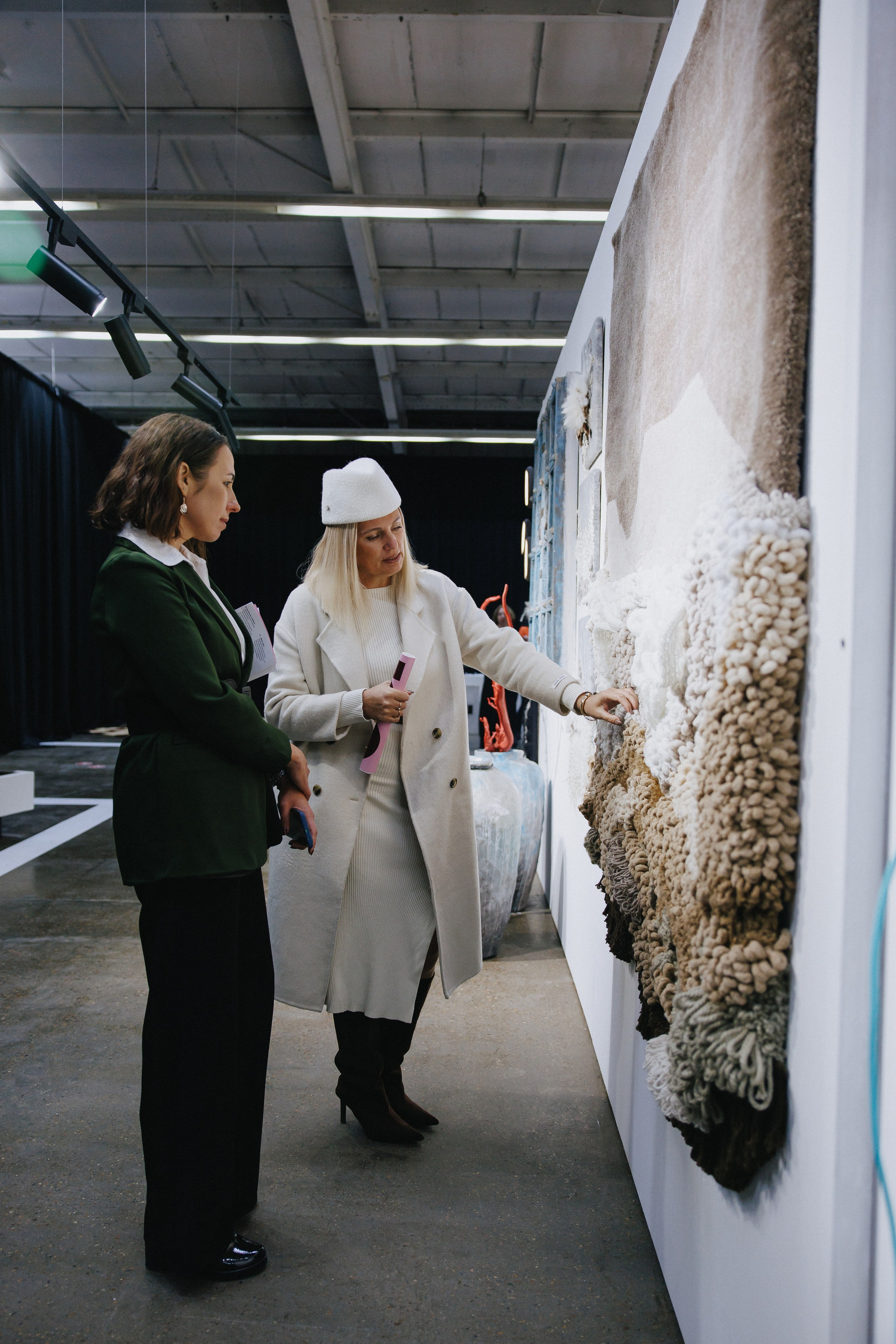 Выставка СТО ВЕЩЕЙ В ИНТЕРЬЕРЕ. Фотограф Иркутск Антипин Сергей