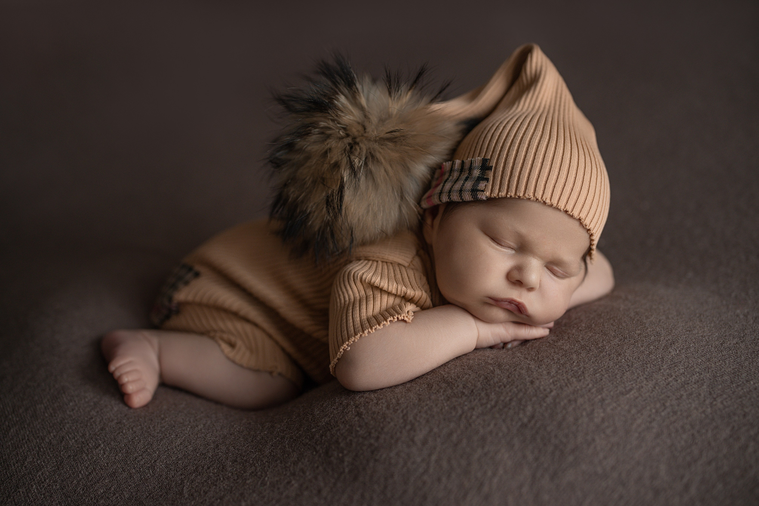 Ньюборн фотосессии в Старом Осколе. Фотостудия для новорожденных в Старом Осколе Гильфановых Юрия и Ольги